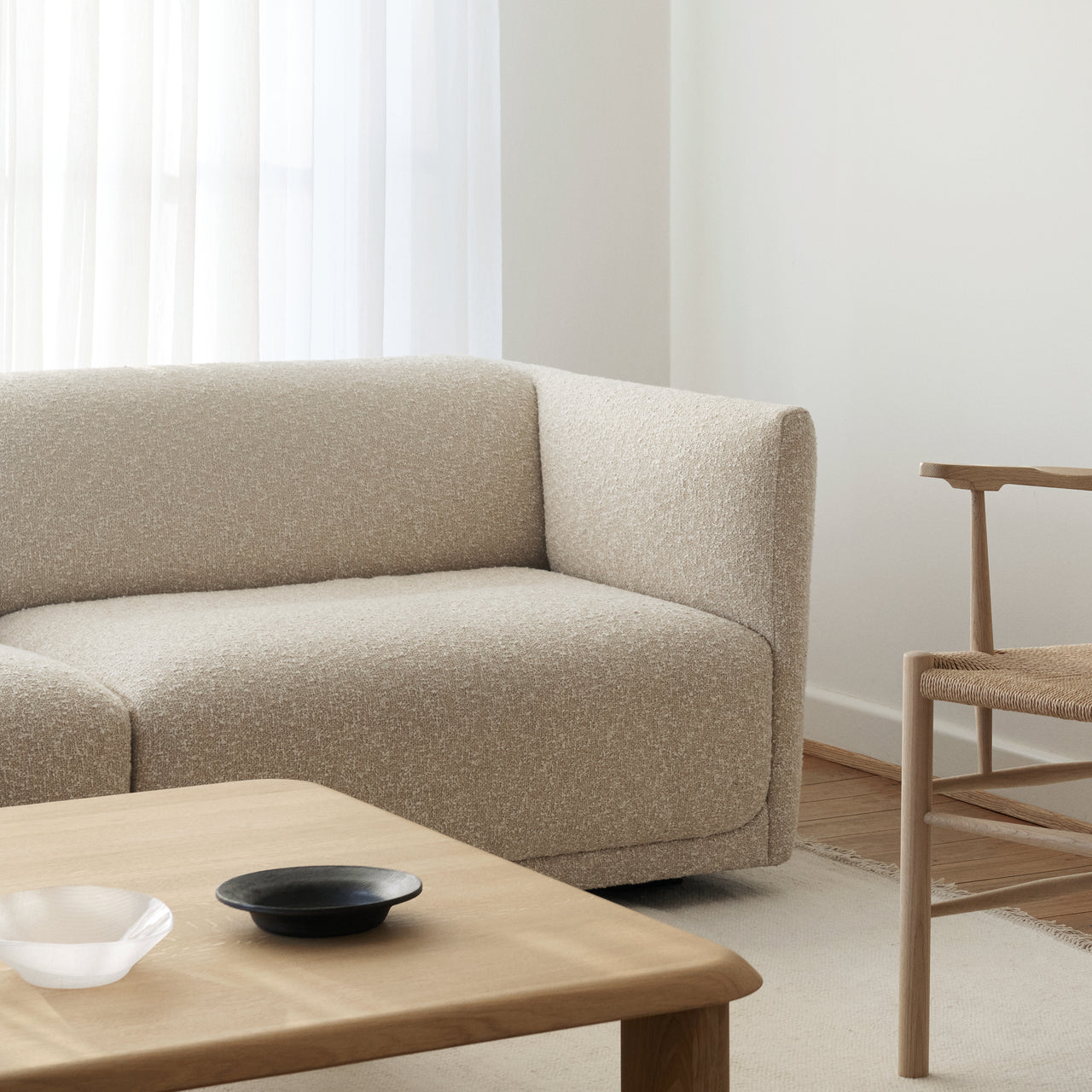 Nami Sofa: 2 Seater + LS