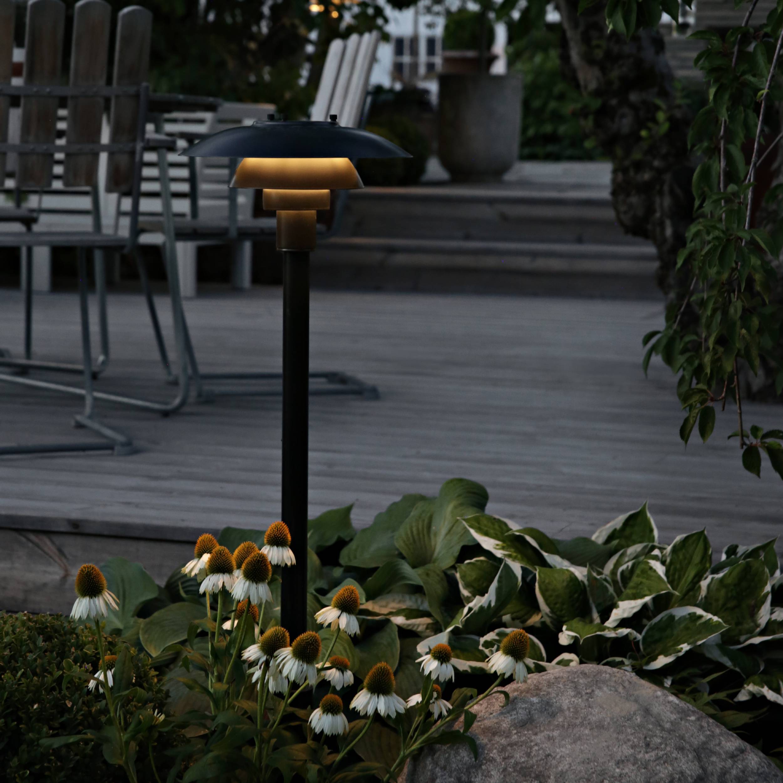 PH 3-2 1/2 Bollard V2 Floor Lamp: Outdoor