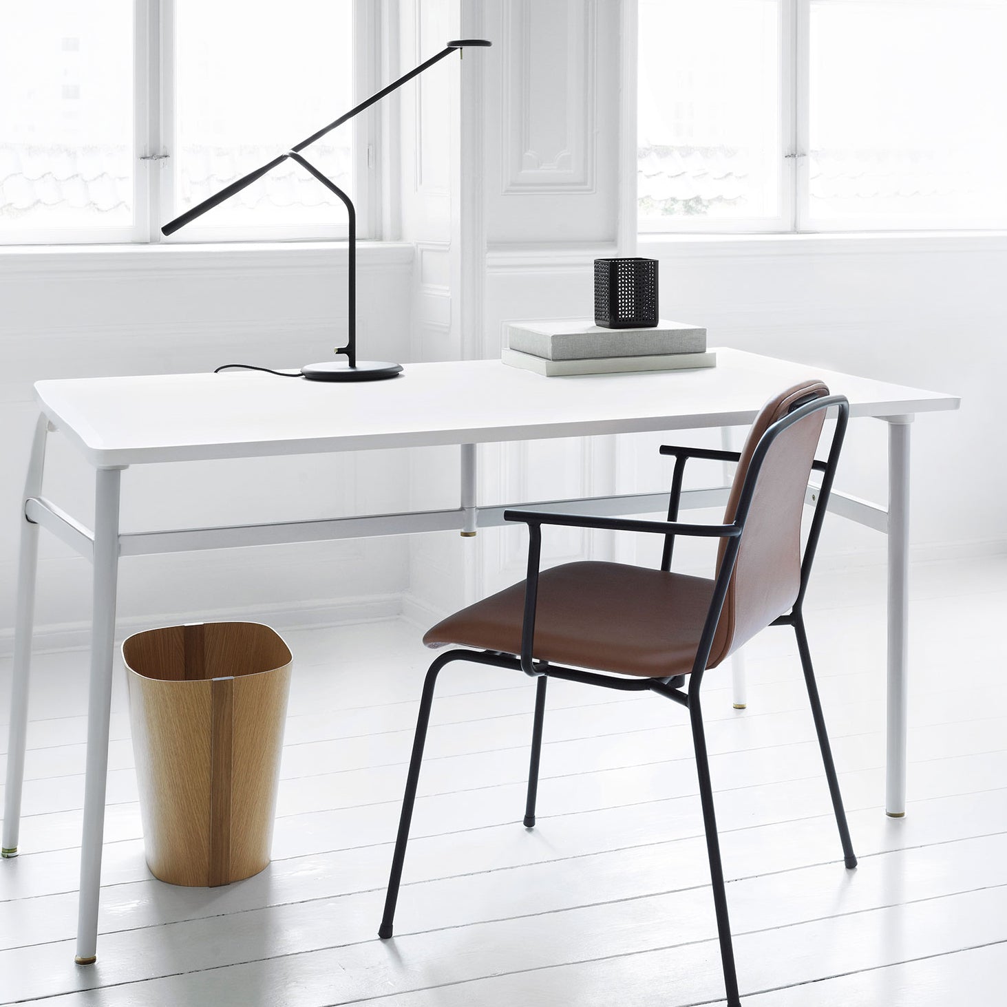 Flow Table Lamp