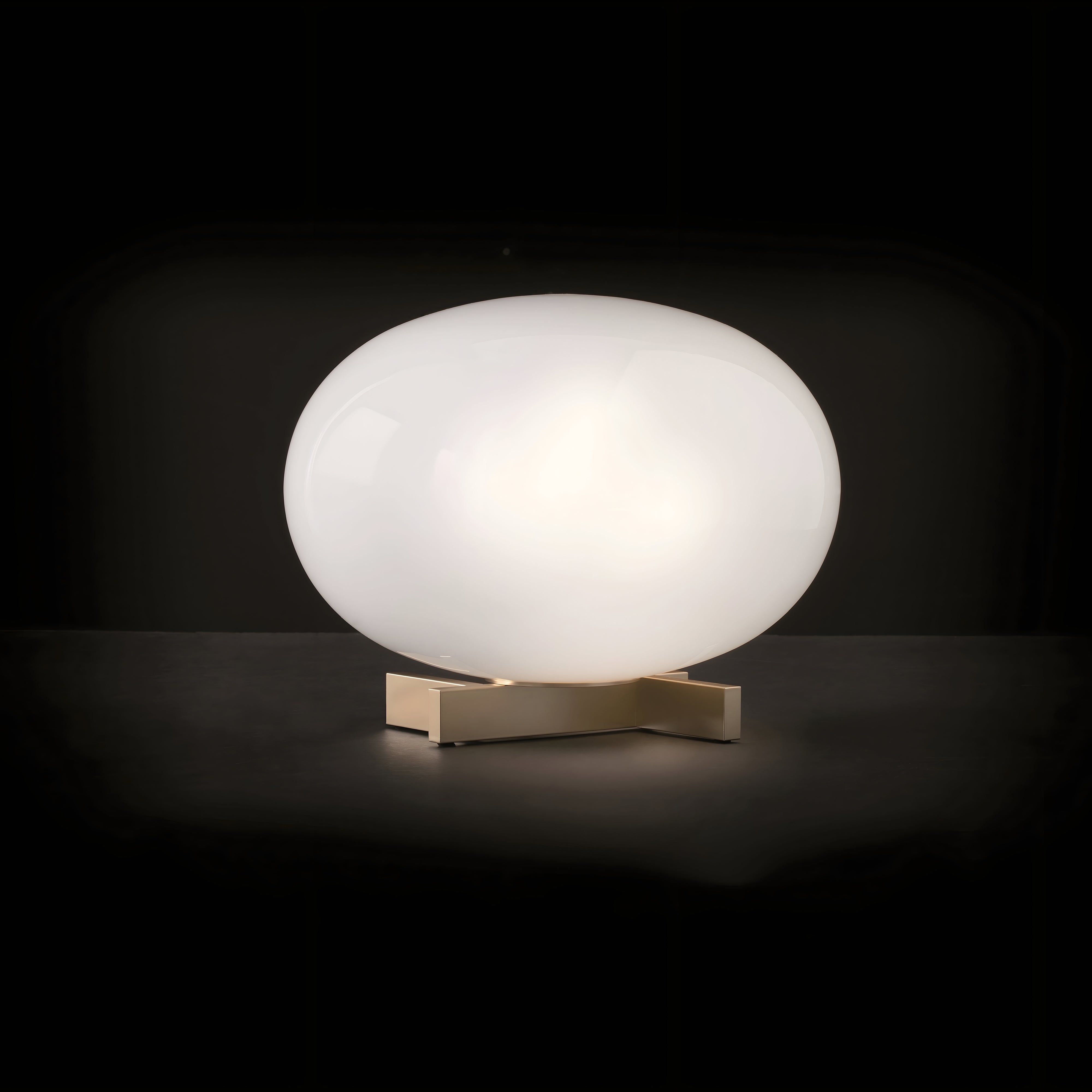 Alba Table Lamp