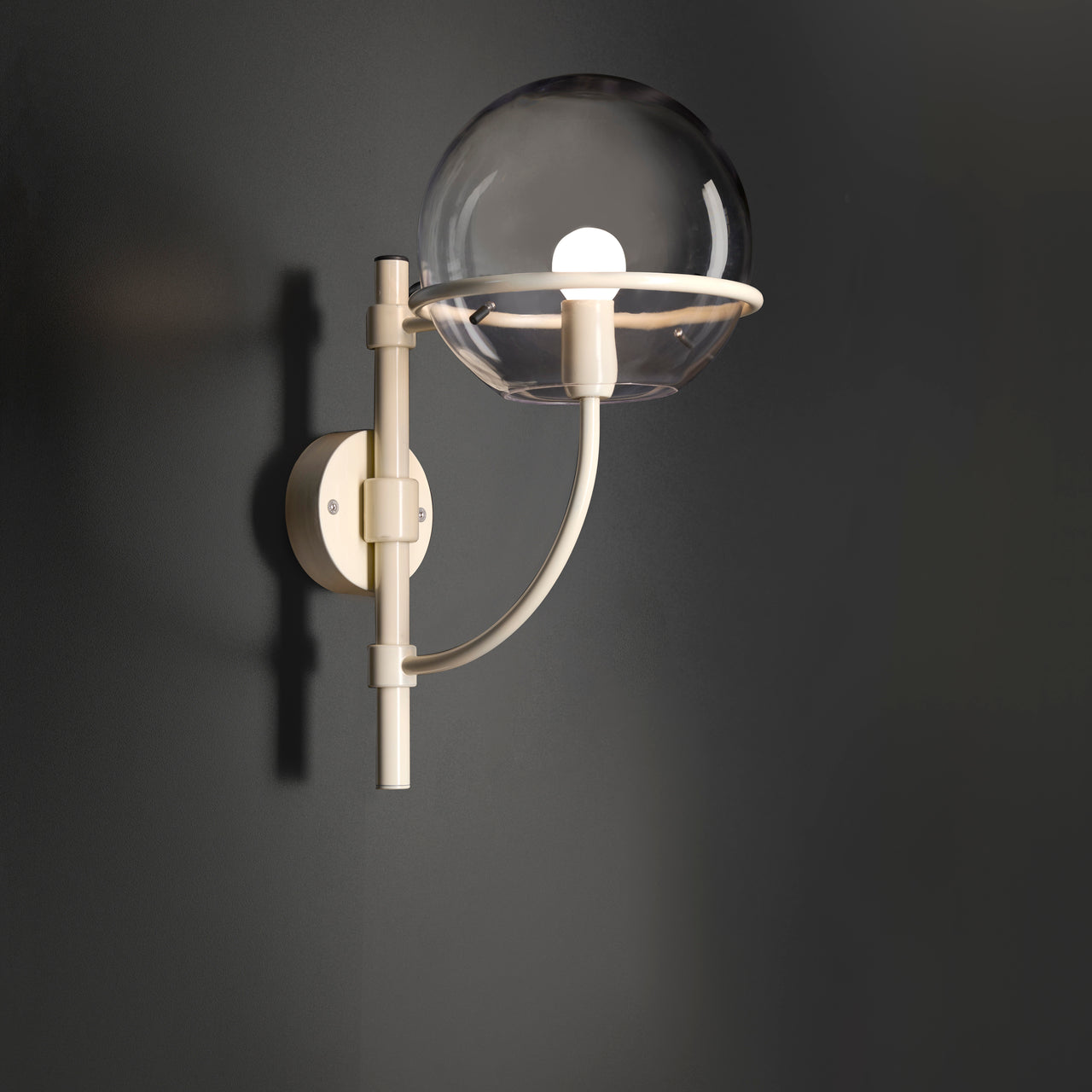 Lyndon Mini Wall Lamp: Outdoor