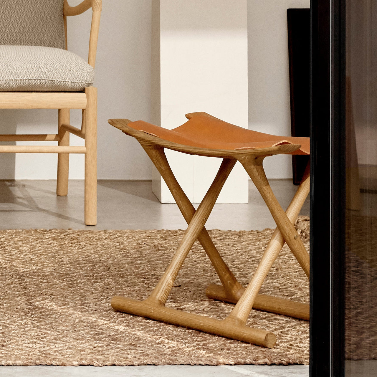 OW2000 Egyptian Folding Stool