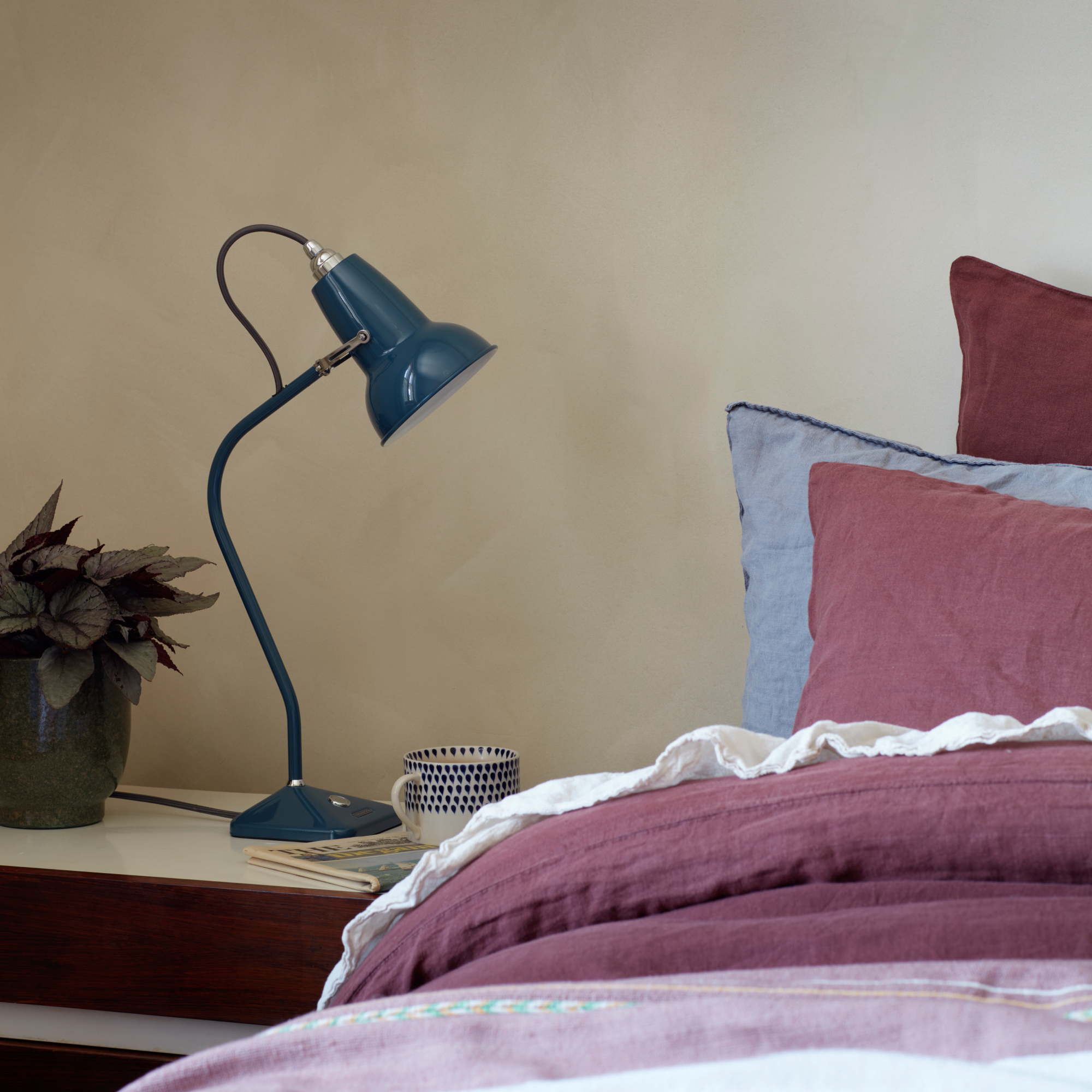 Original 1227 Mini Table Lamp: LS