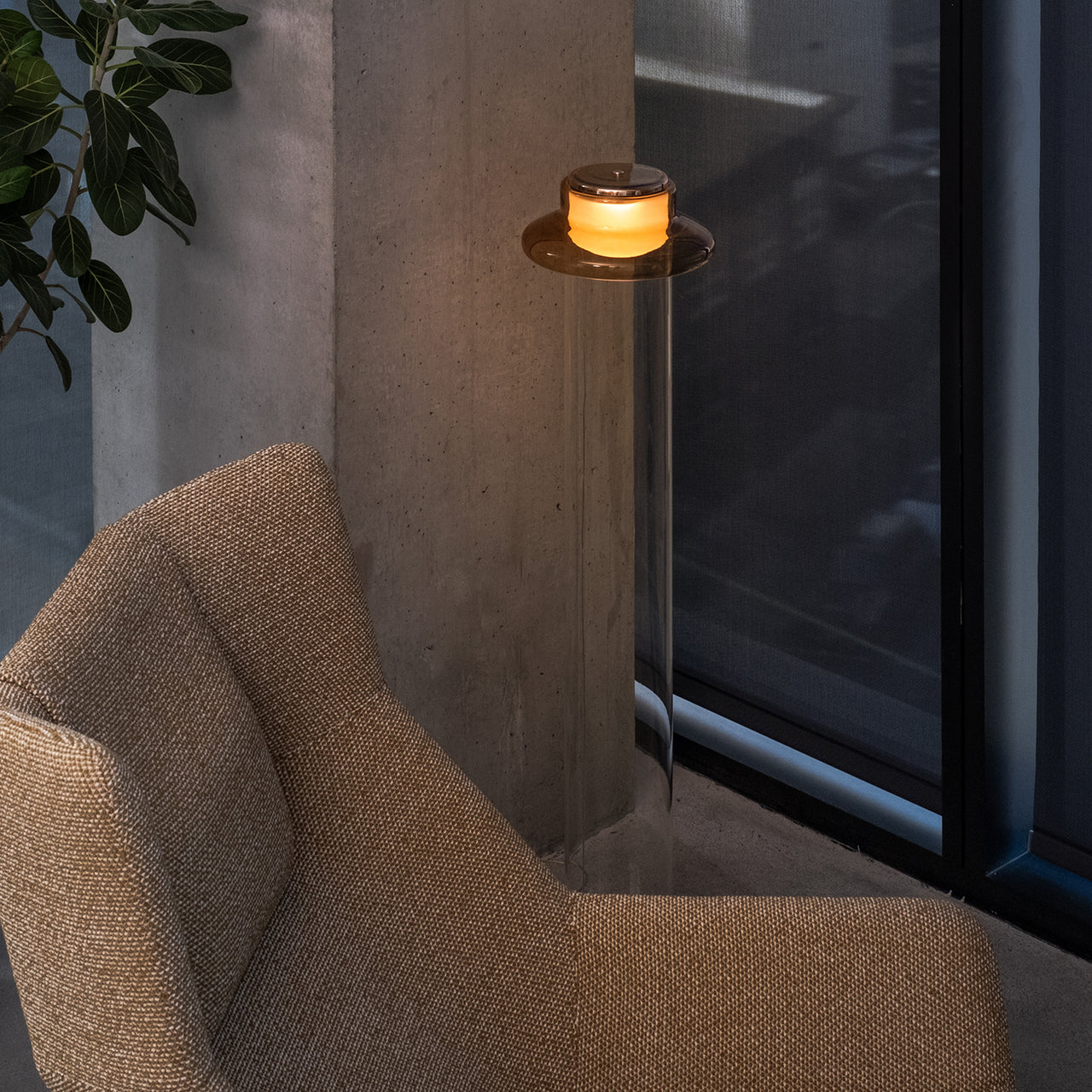 Pace 28 Floor Light: LS