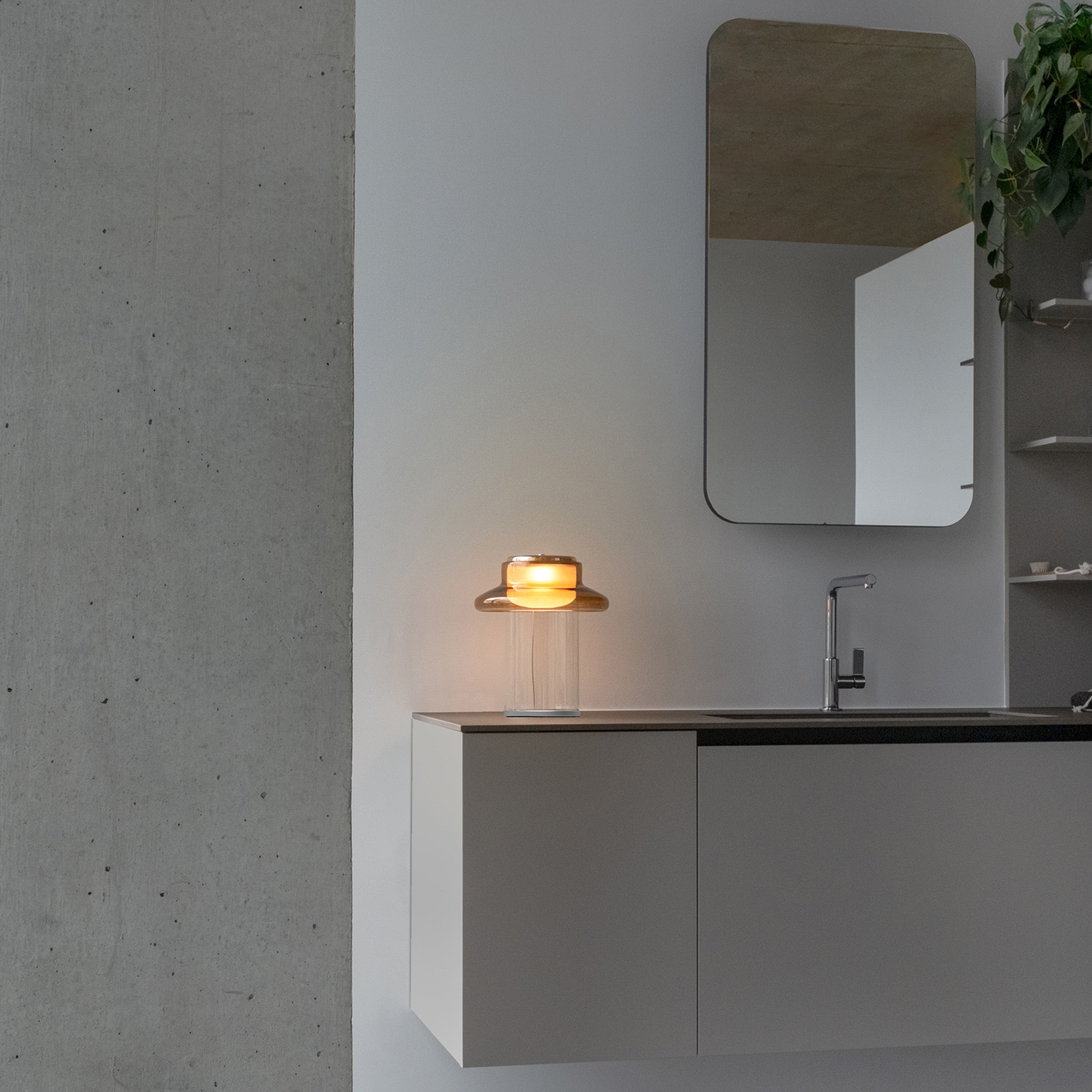 Pace 28 Table Light: LS