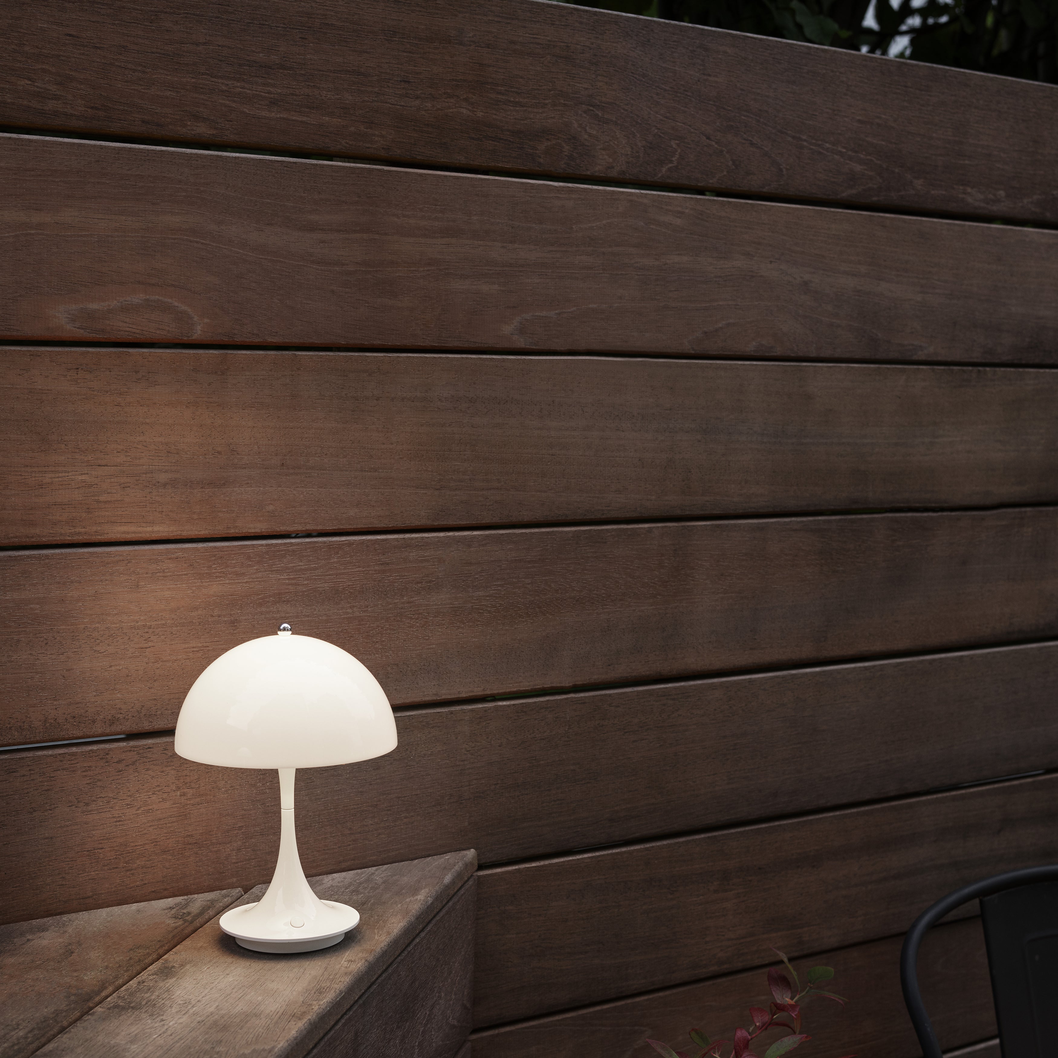 Panthella 160 Portable Table Lamp: LS