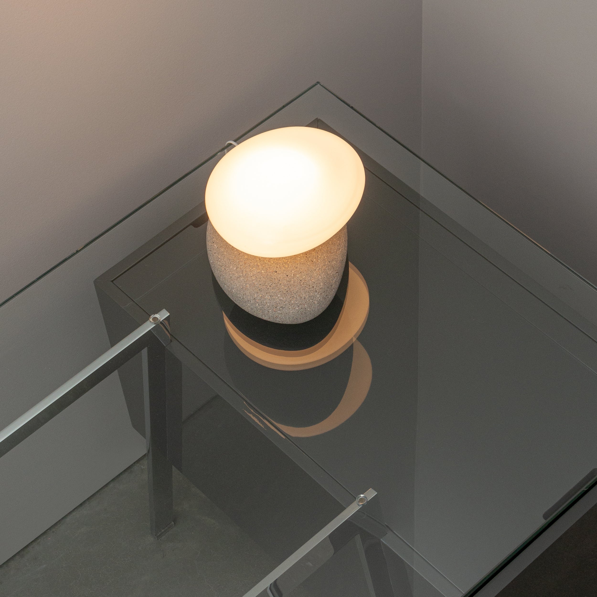 Pebble Table Light: LS