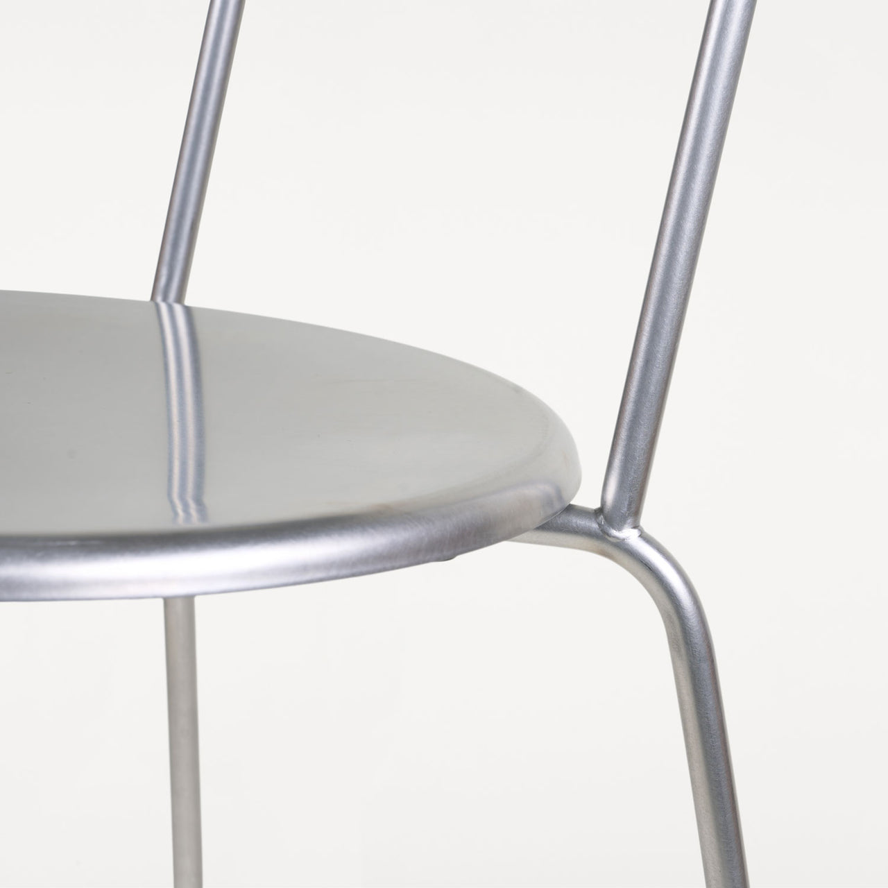 Petit Rond Chair: Stacking + DI