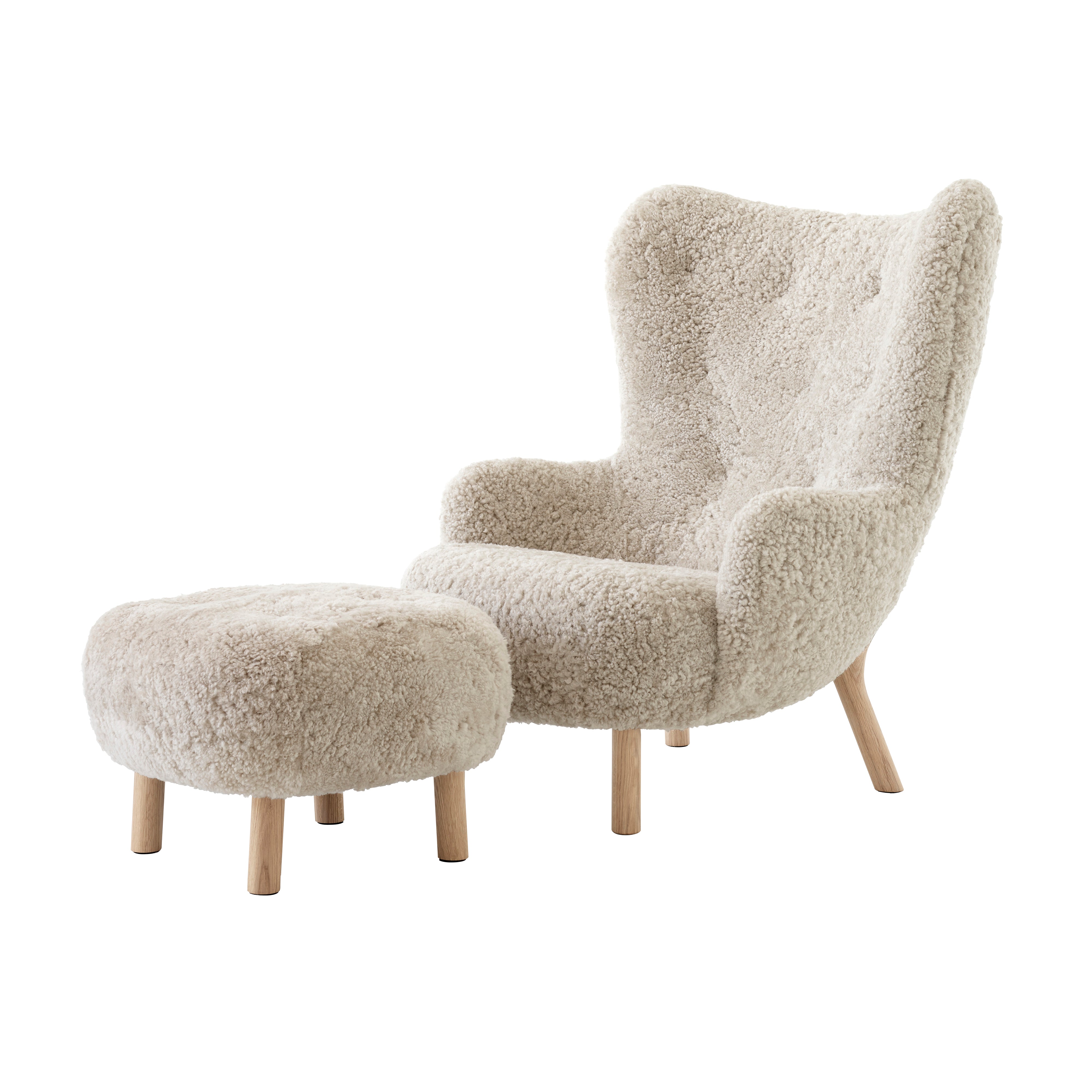 Petra Lounge Chair VB3 + Pouf ATD1: Oiled Oak + Sheepskin Moonlight