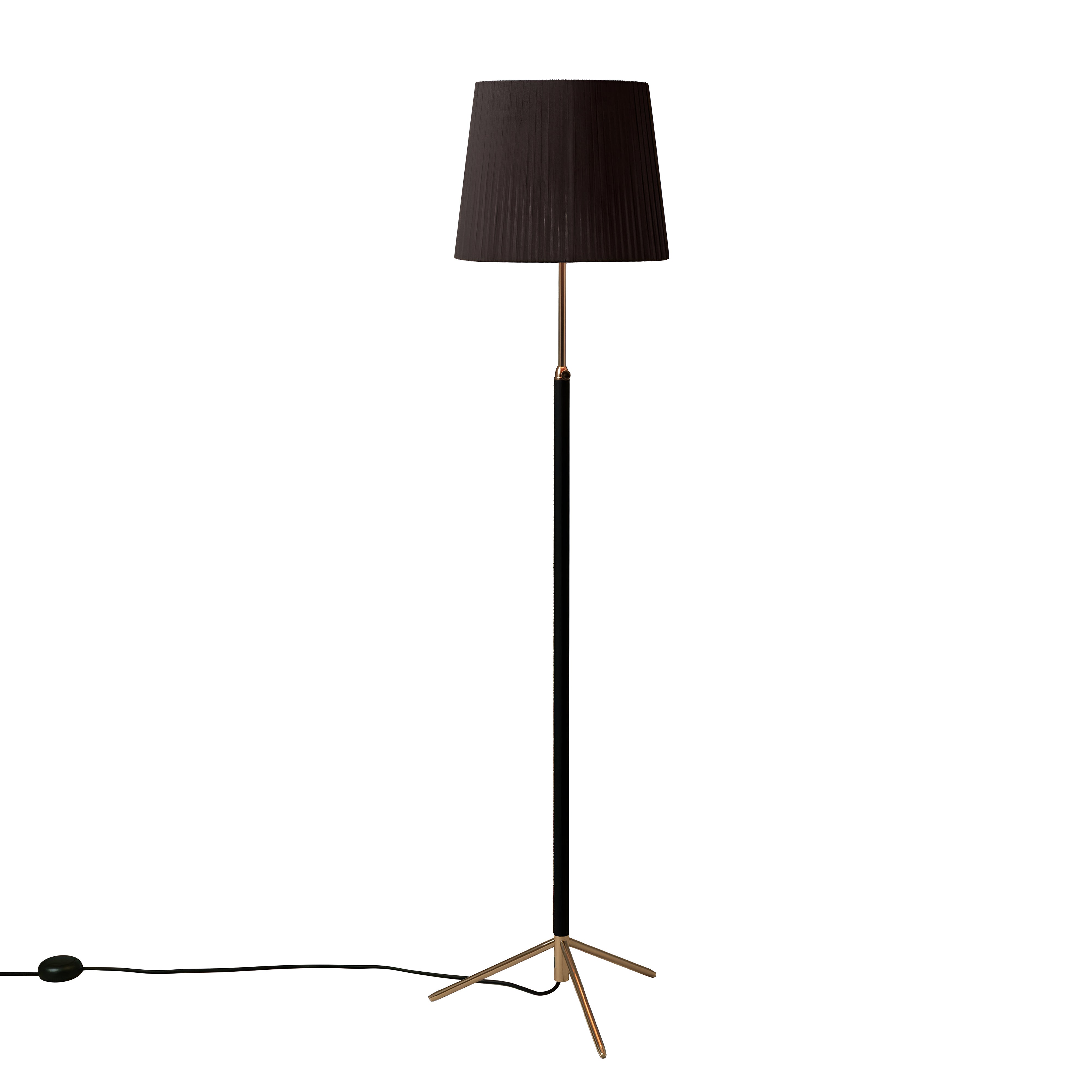 Pie de Salón Floor Lamp: G3 + Polished Brass + Black