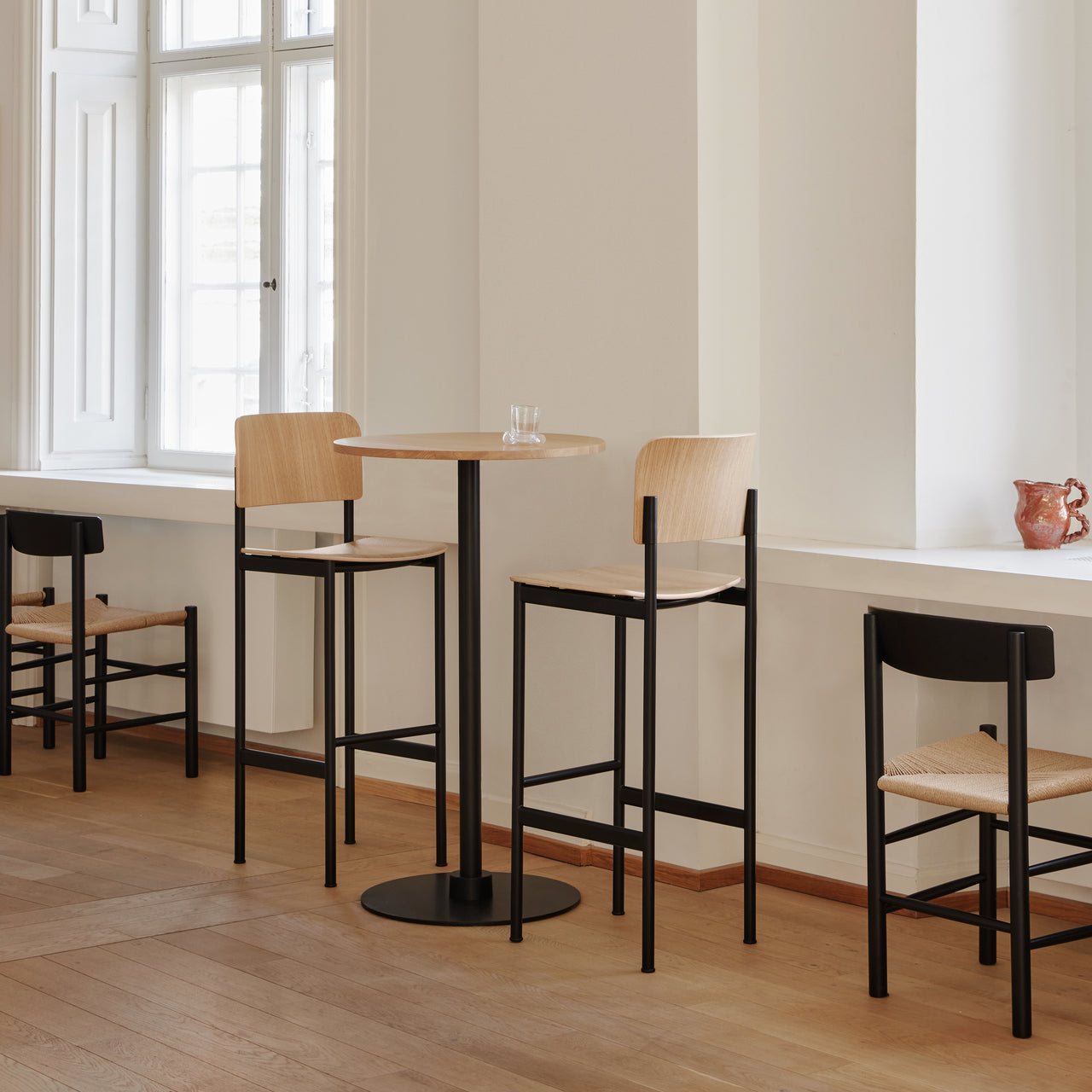 Plan Column Bar + Counter Table