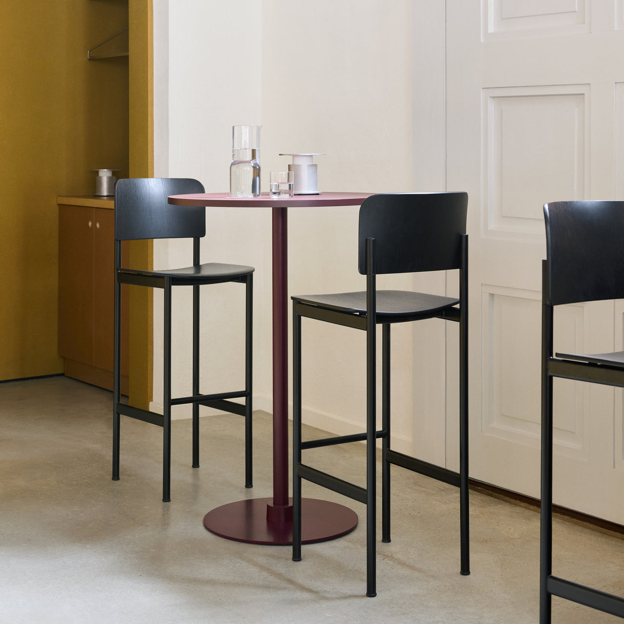 Plan Column Bar + Counter Table