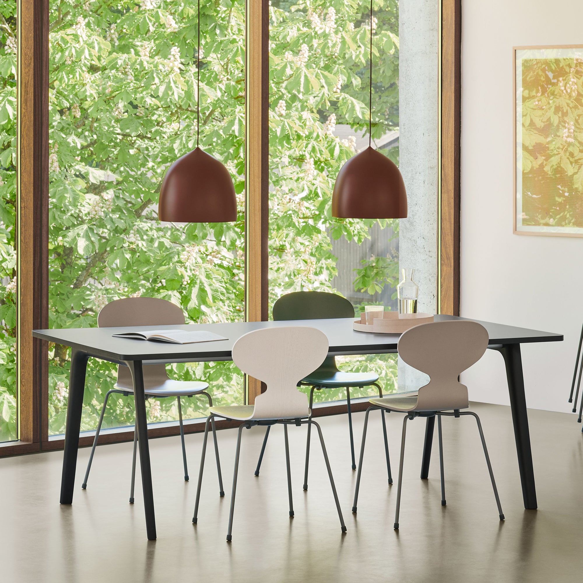 Pluralis Tapered Table: LS