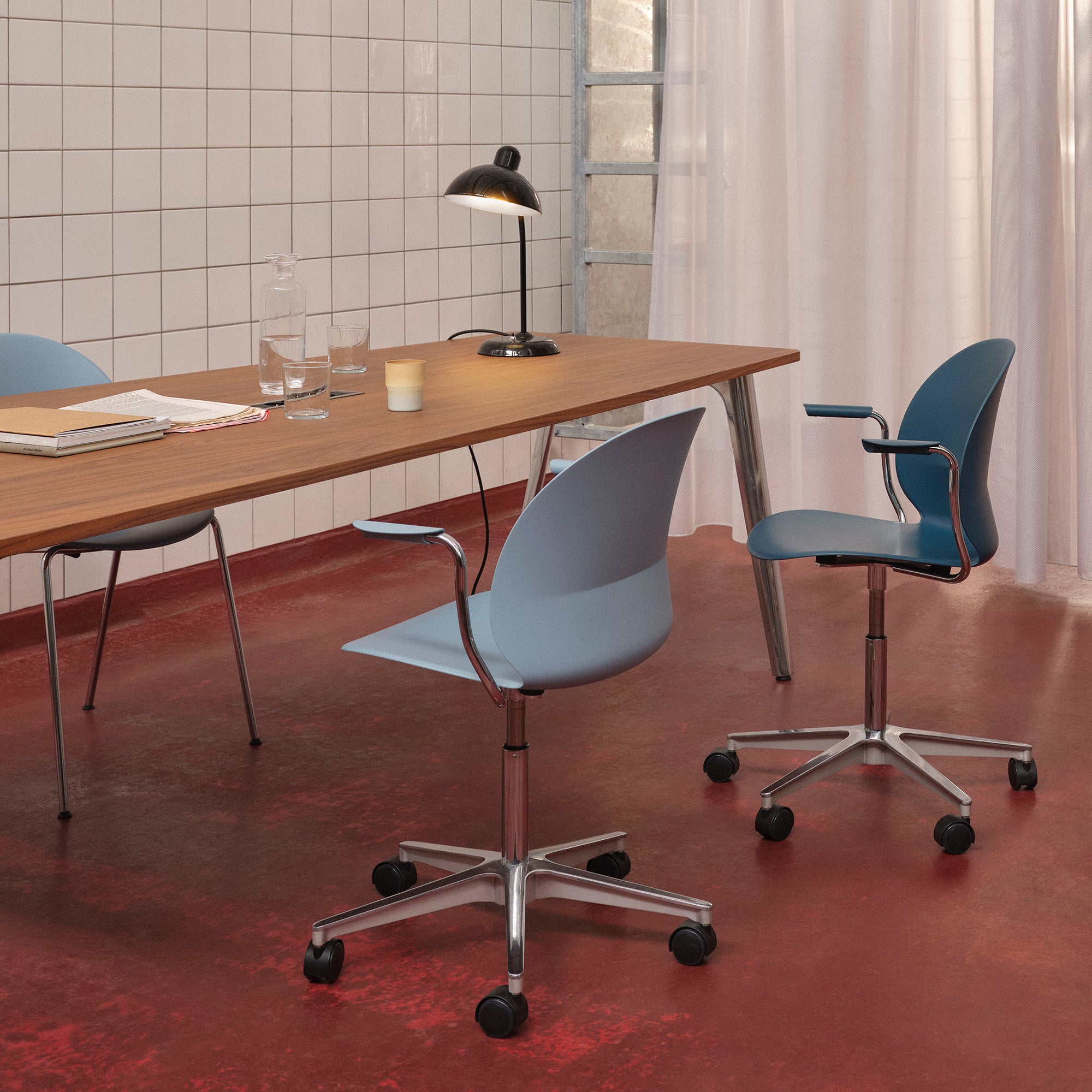 Pluralis Tapered Table: LS
