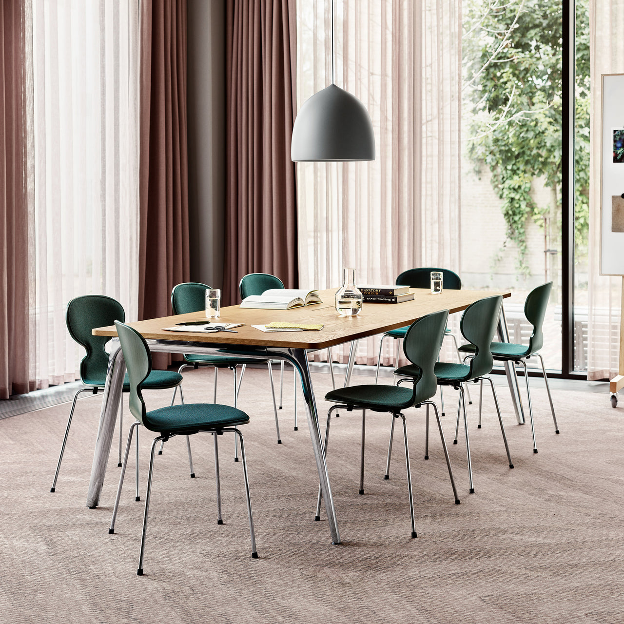 Pluralis Tapered Table: LS