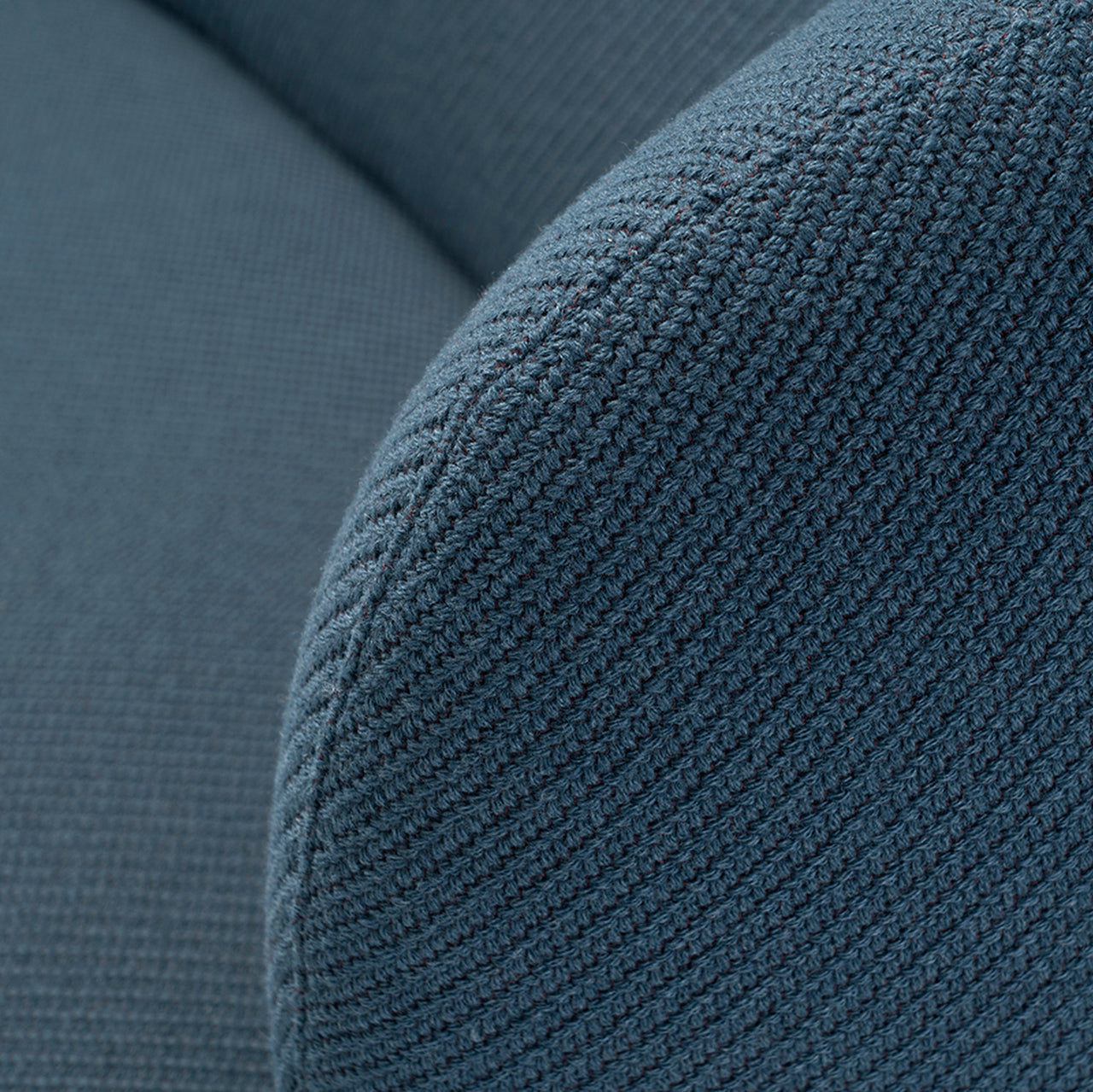 Polar 2 Seater Sofa: DI