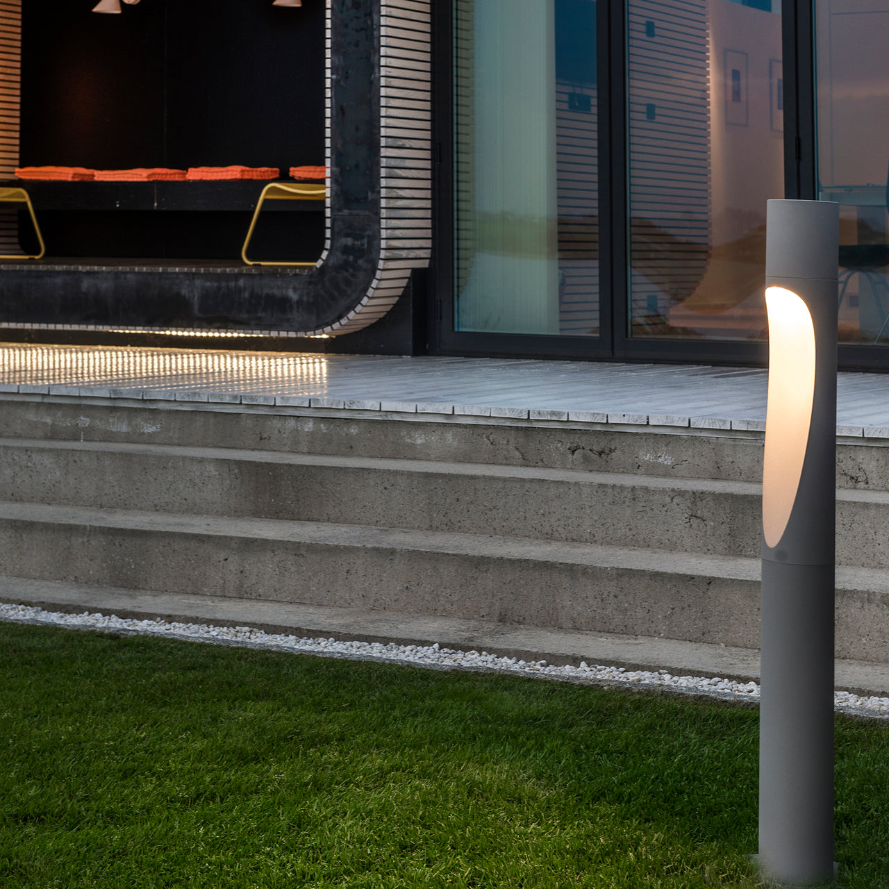 Flindt Garden Bollard Lamp: Long