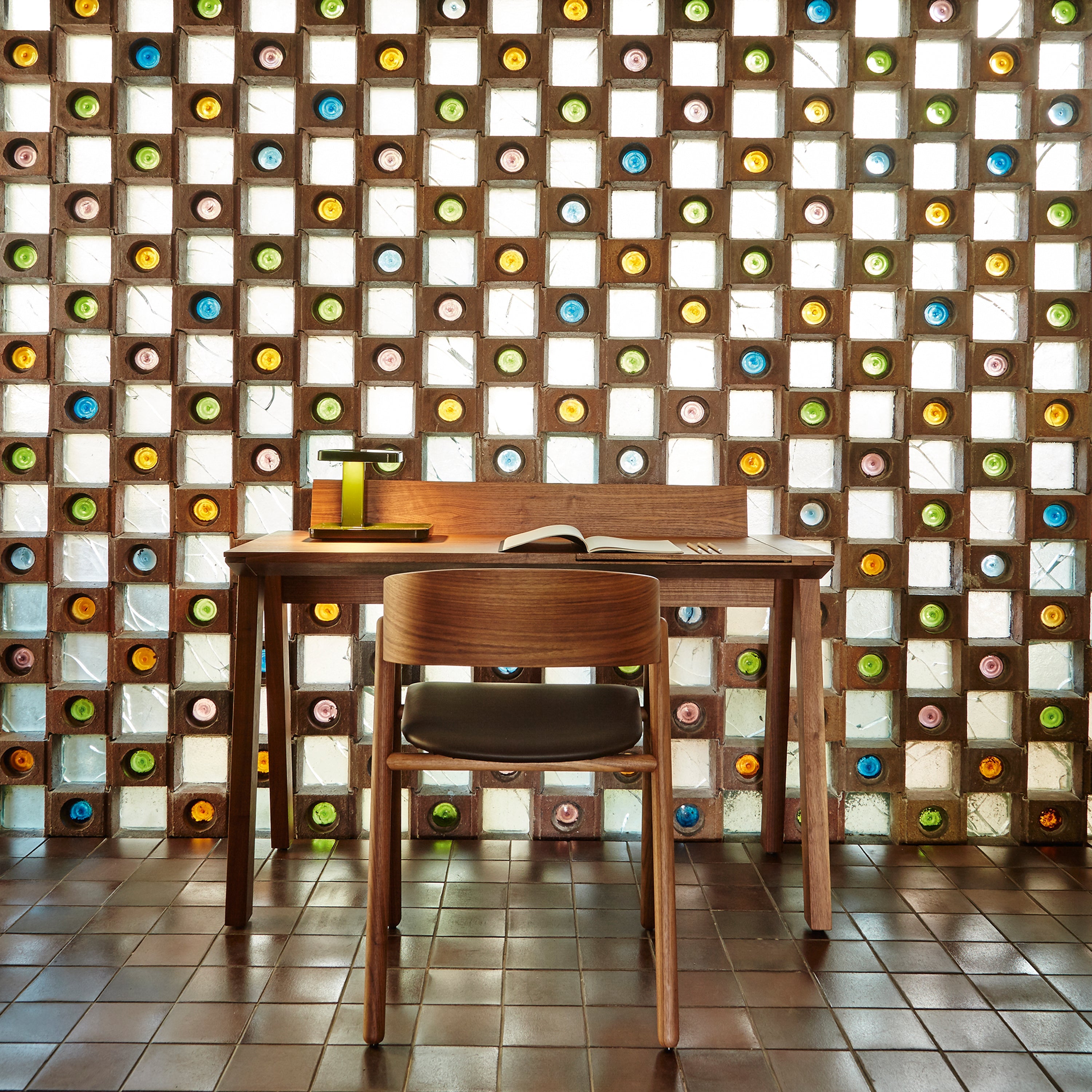 Ernest Desk
