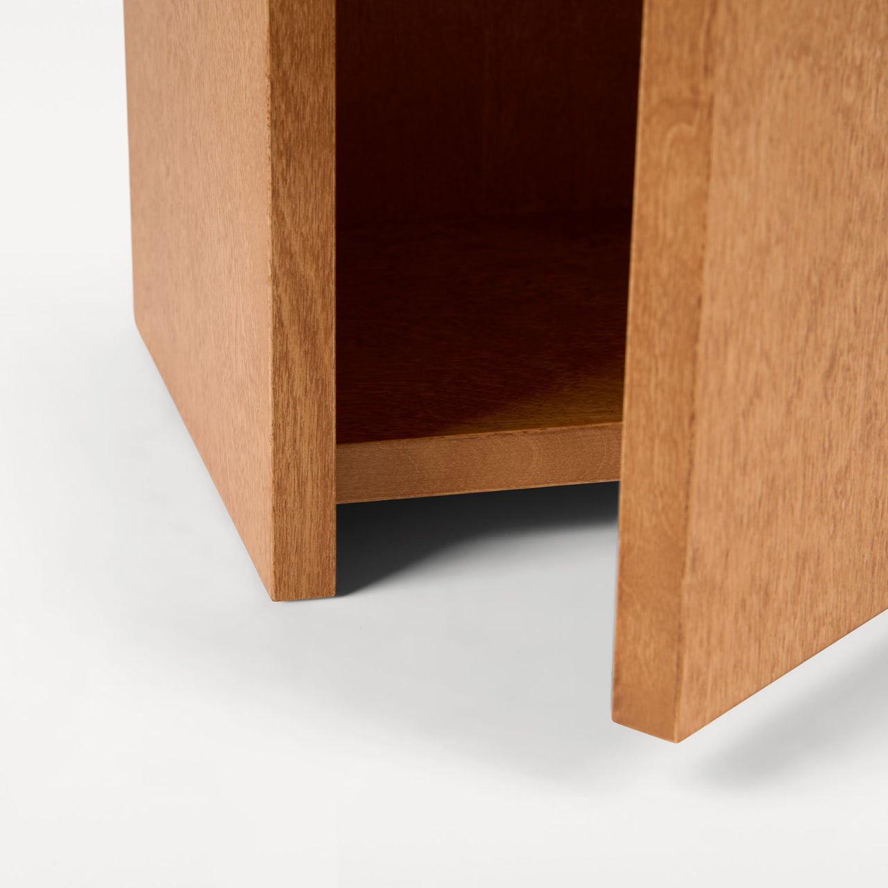 Ratio Side Table: DI