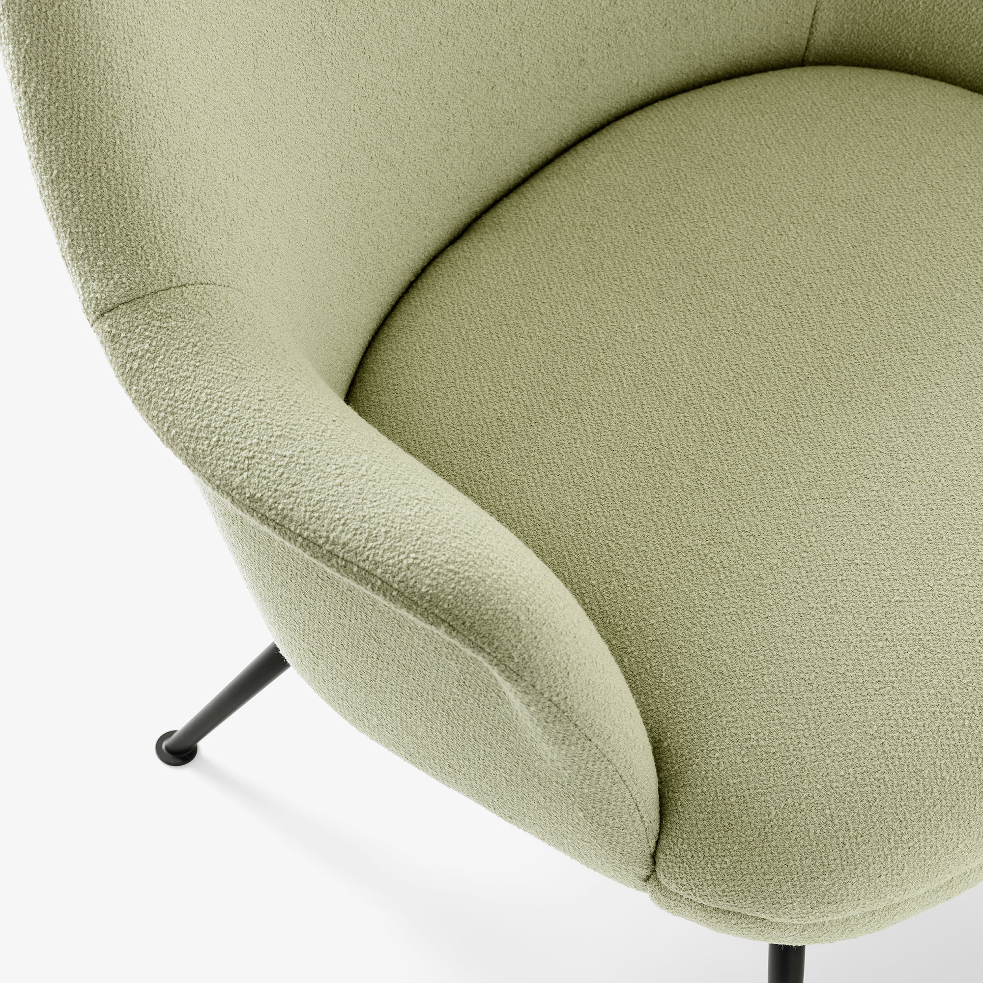 Rely Highback Lounge Chair: HW140 + DI