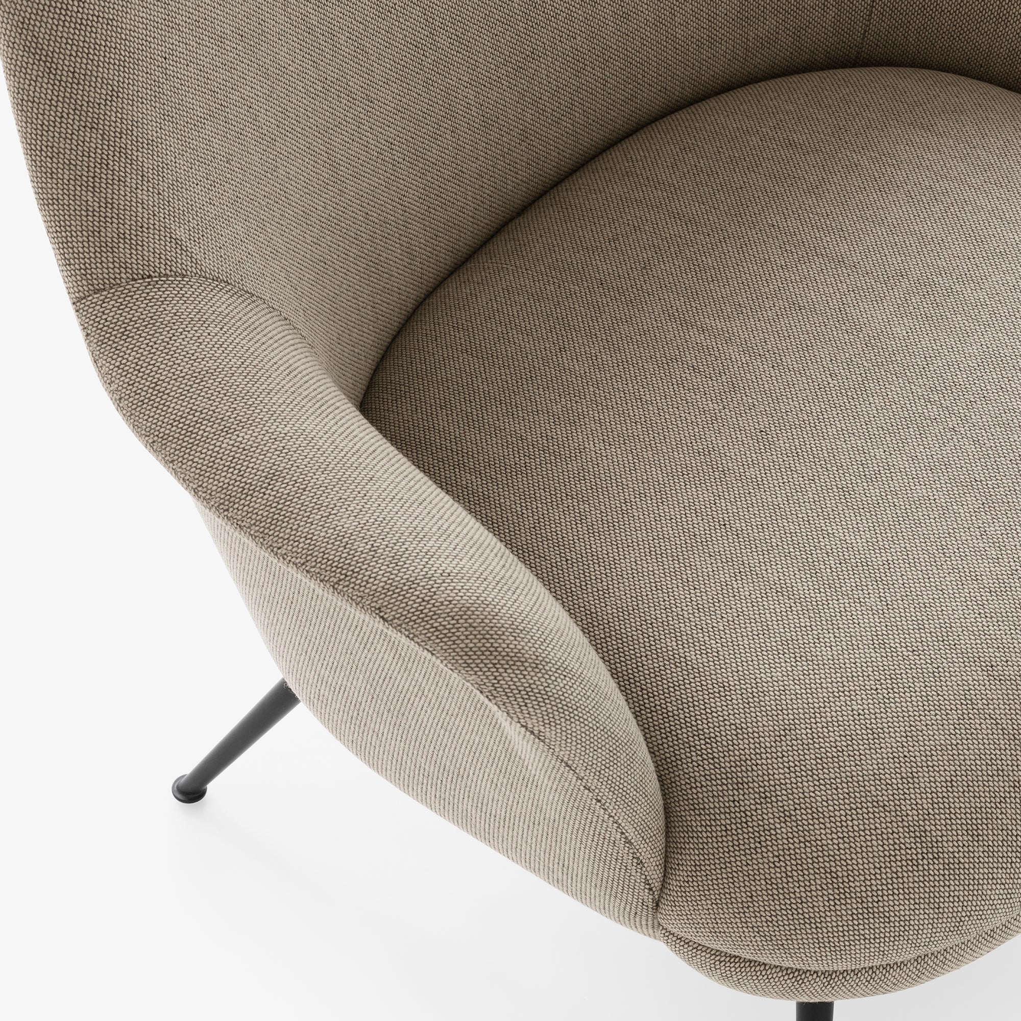 Rely Highback Lounge Chair: HW140 + DI