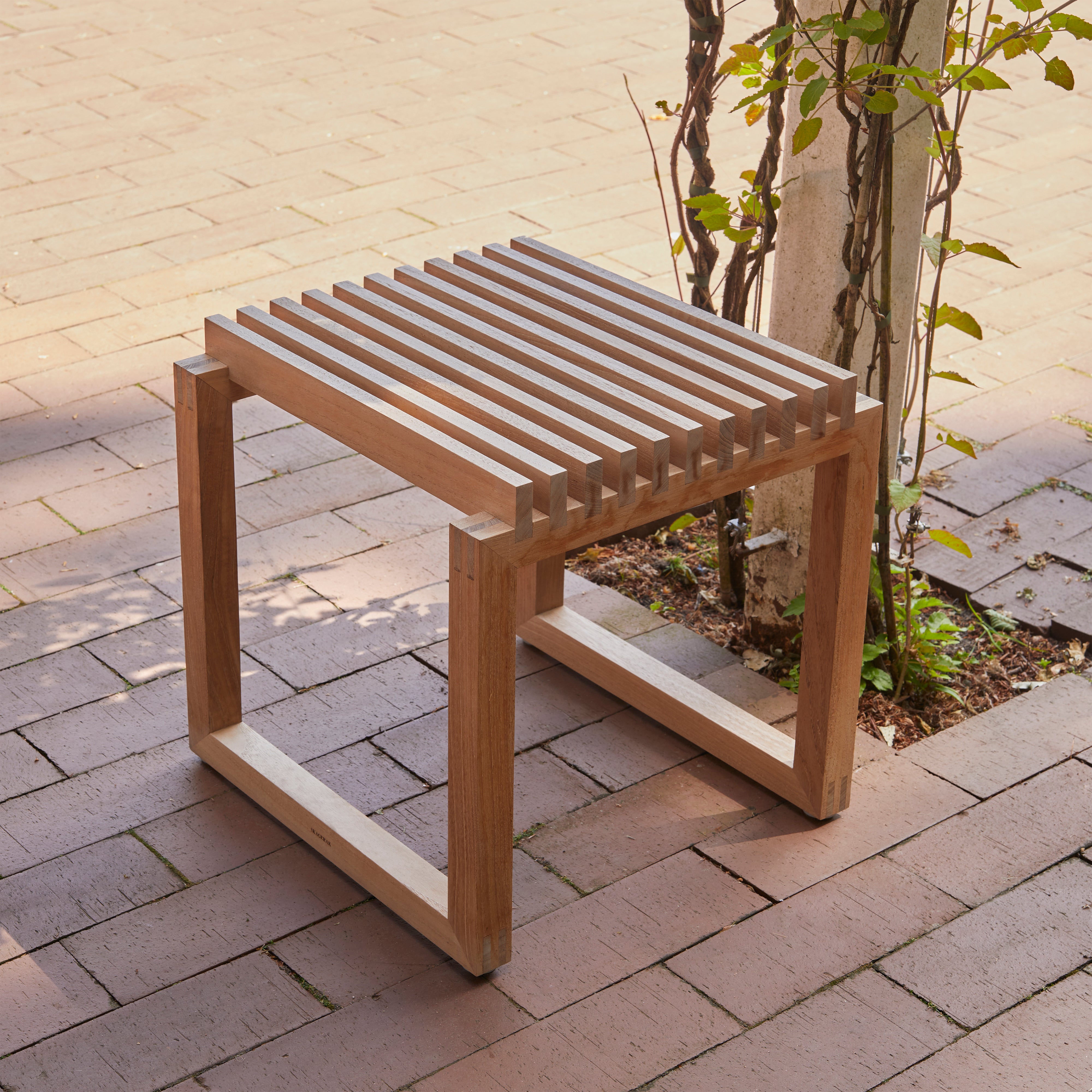 Cutter Stool: Outdoor