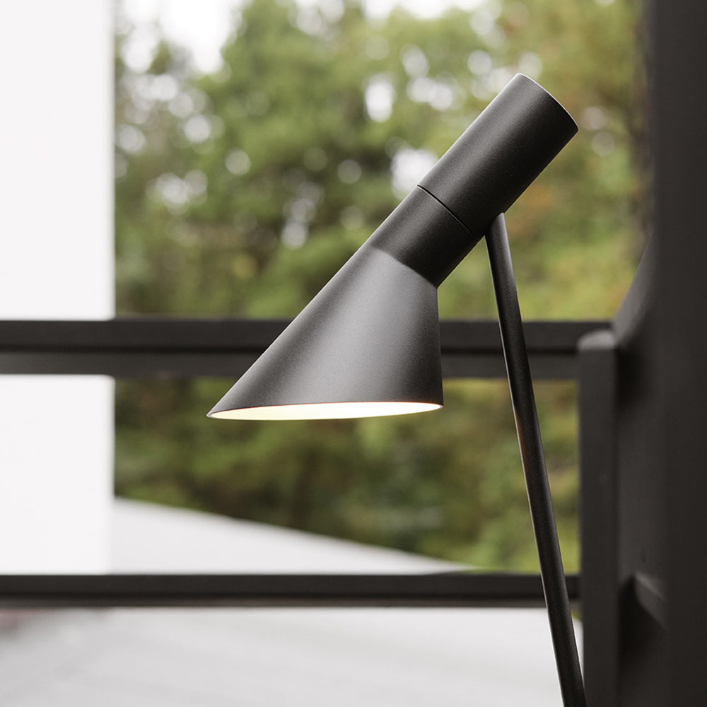 AJ Garden Bollard Lamp: Outdoor