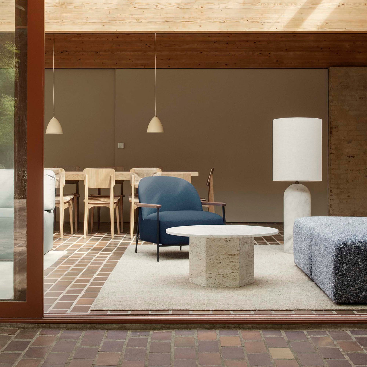 Sejour Lounge Chair with Armrests: LS