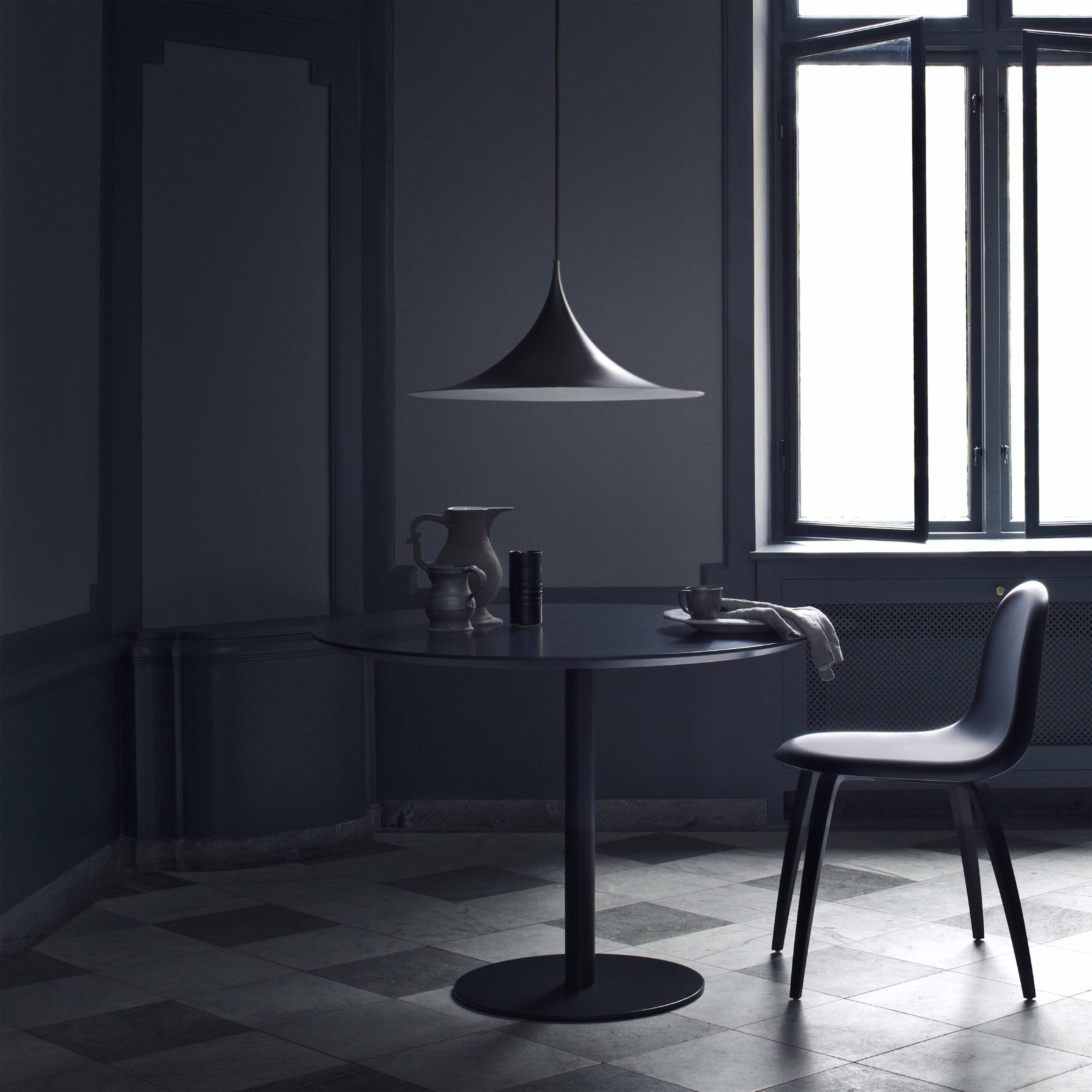 Gubi 1.0 Dining Table: Round