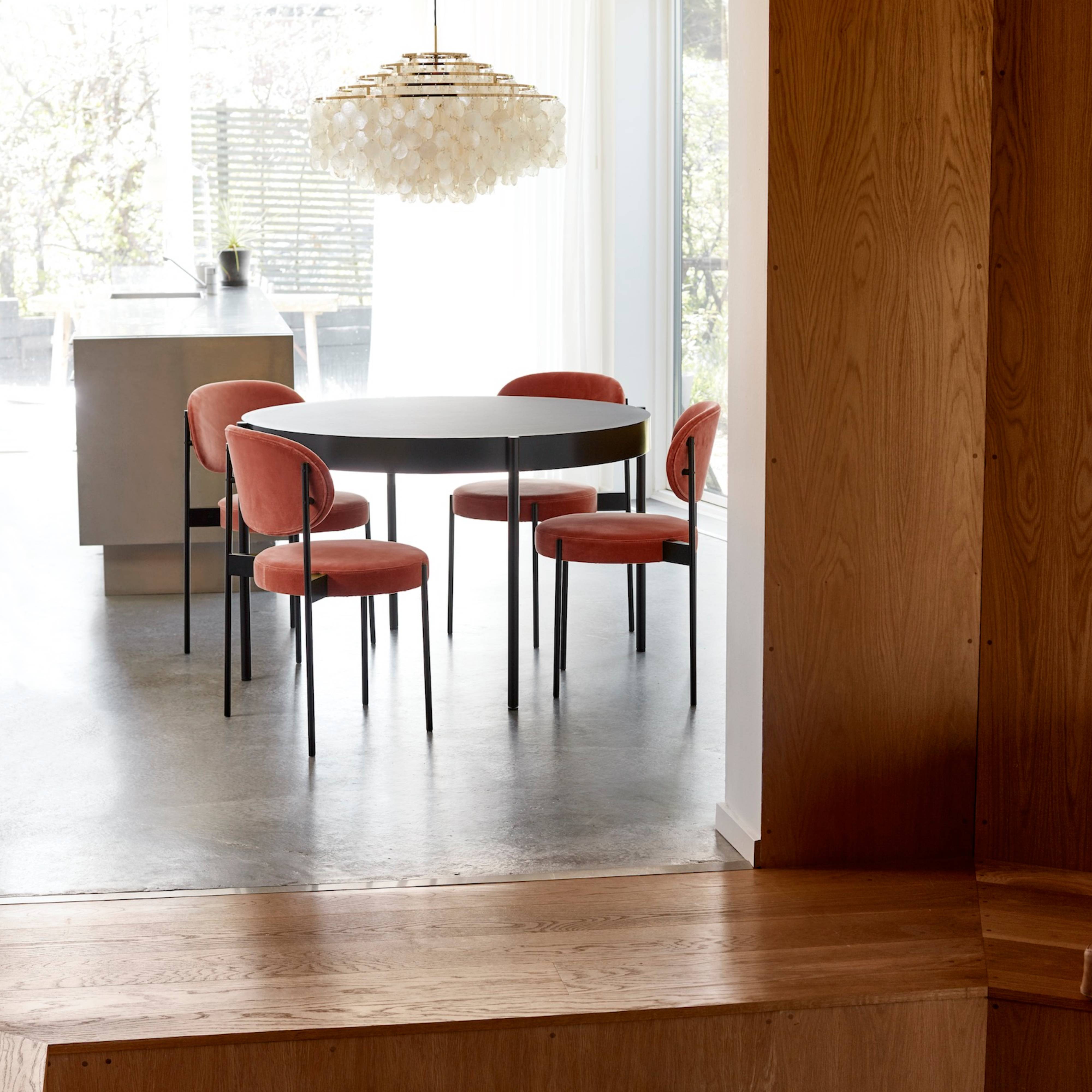 Series 430 Chair: Stacking