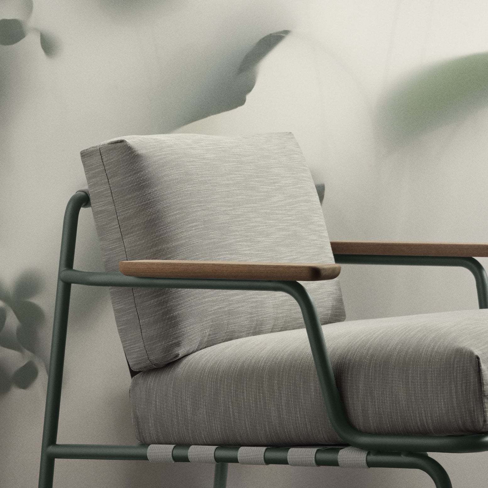 Settle Lounge Chair