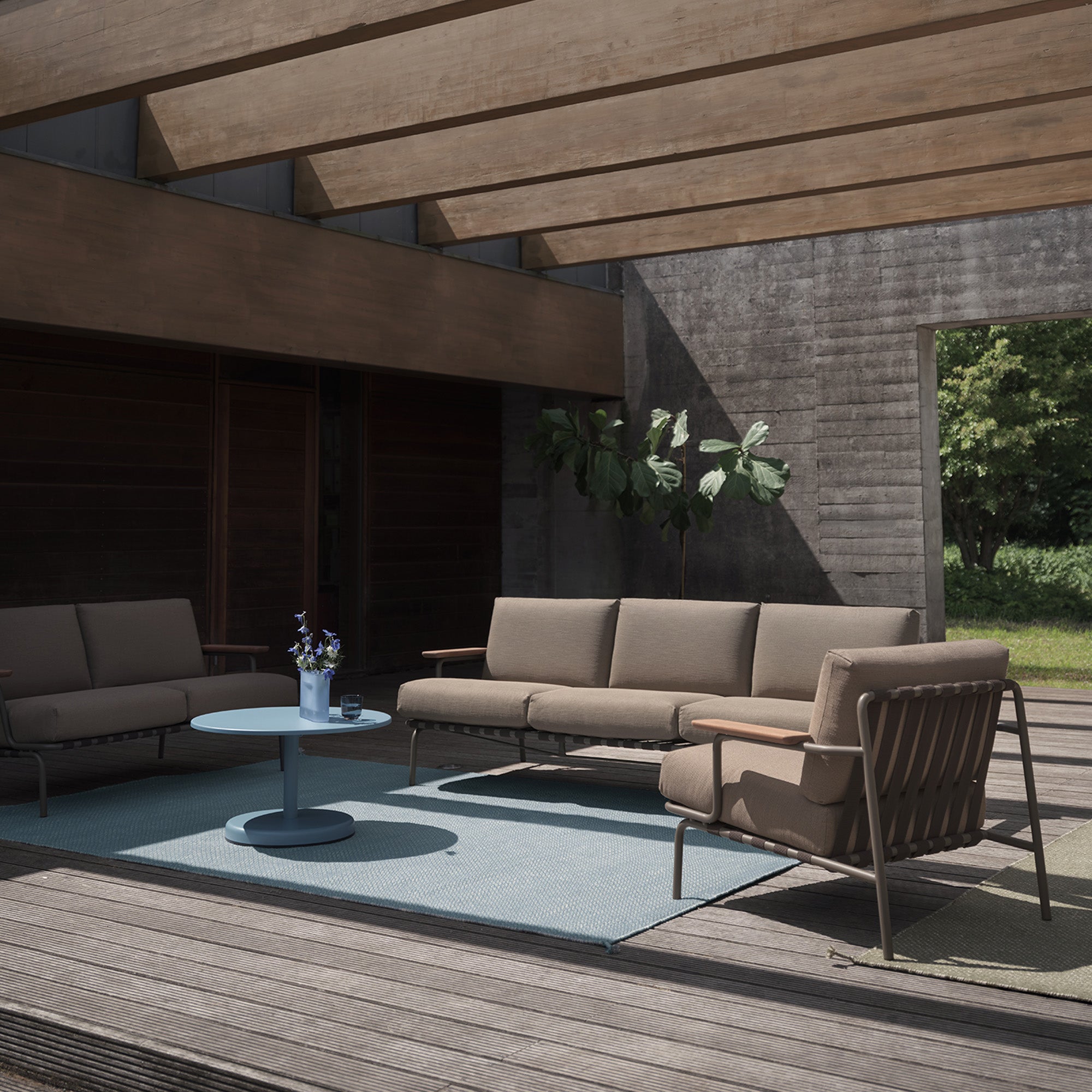 Settle Sofa: 3 Seater + LS