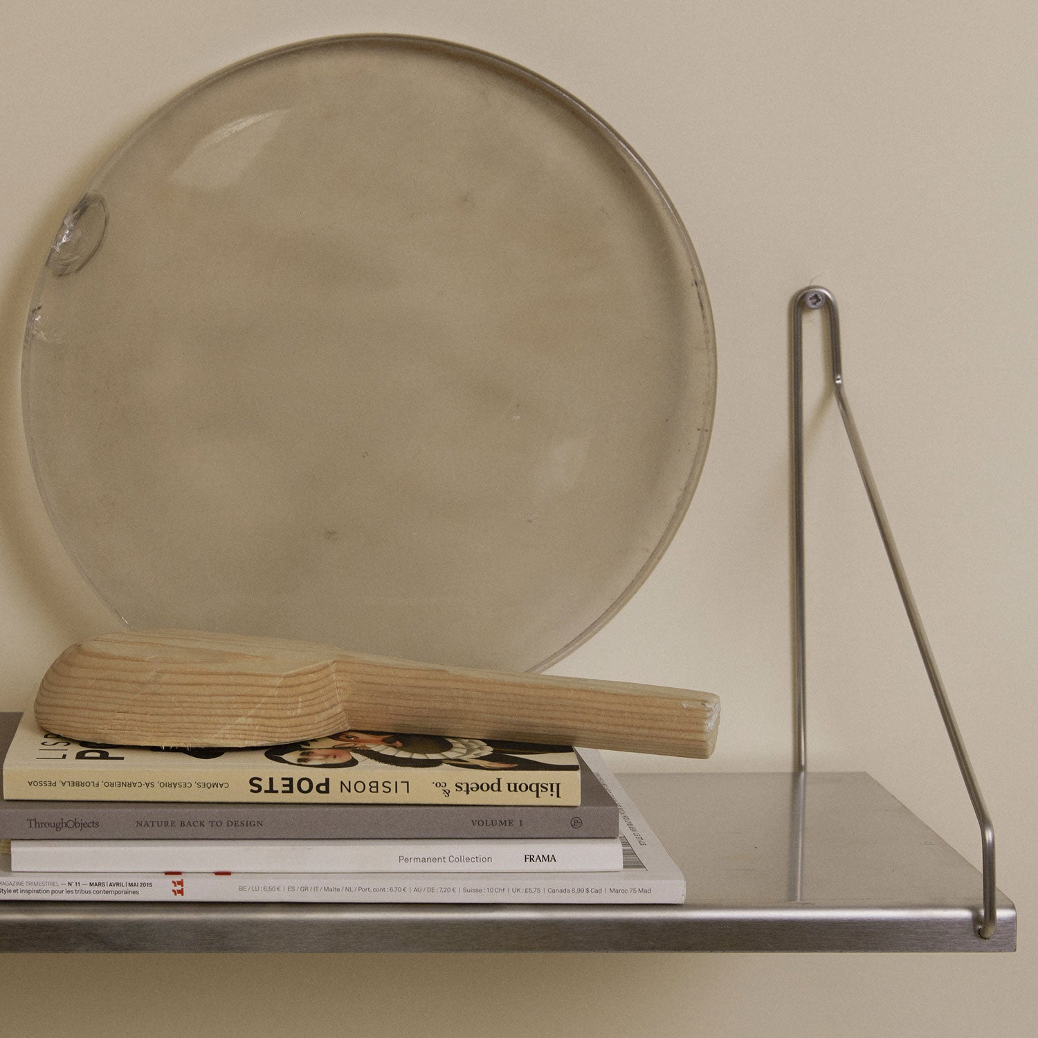 Shelf D27: Steel + DI