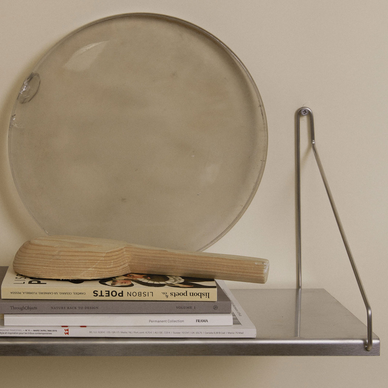 Shelf D27: Steel + DI