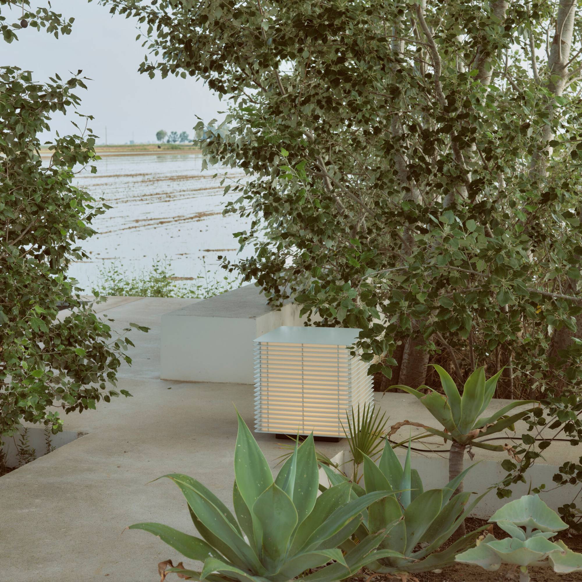 Shiro Portable Table Lamp