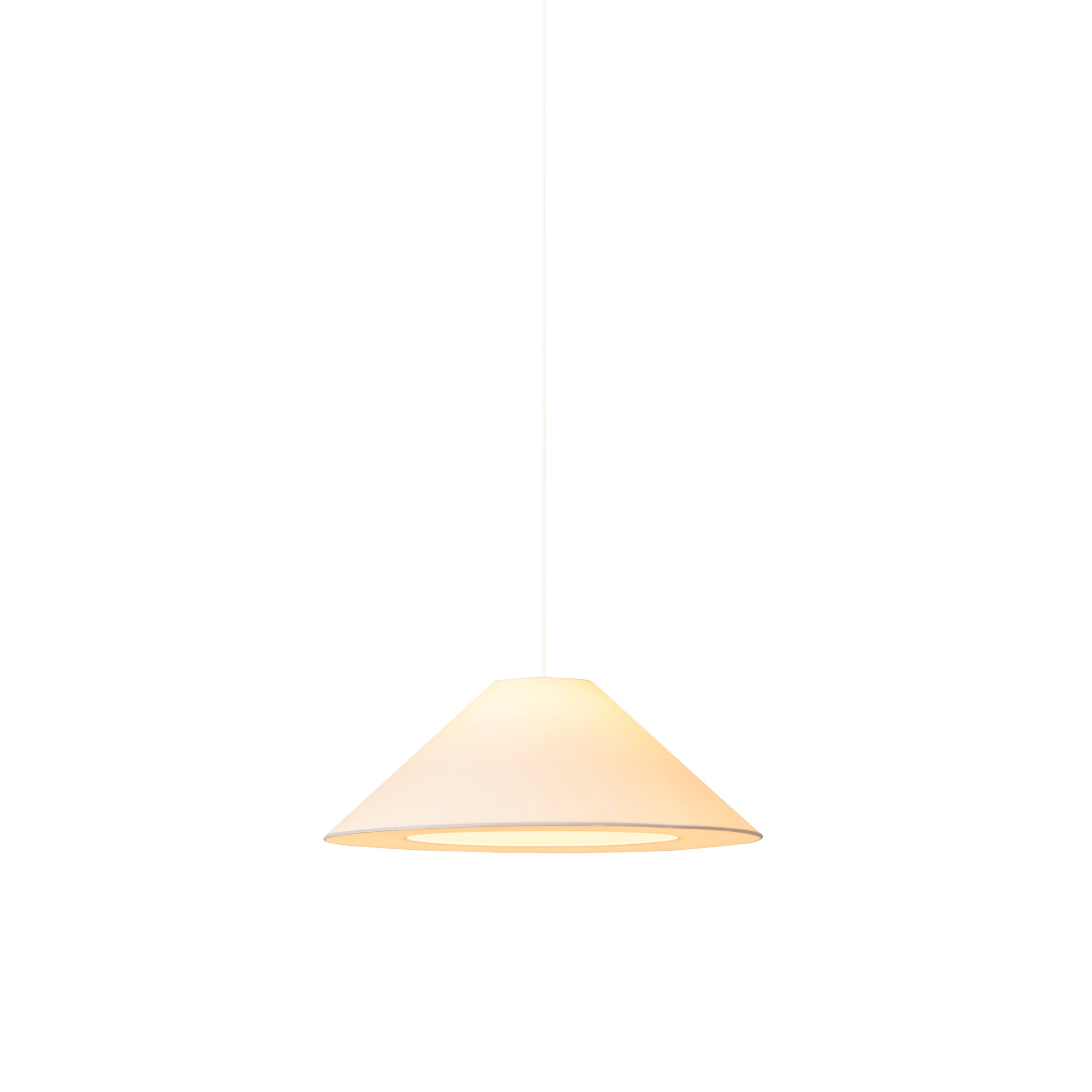 Sísísí Cónicas Planas MT5 Pendant Lamp: White + White
