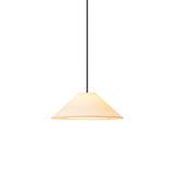 Sísísí Cónicas Planas MT4 Pendant Lamp: White + Black