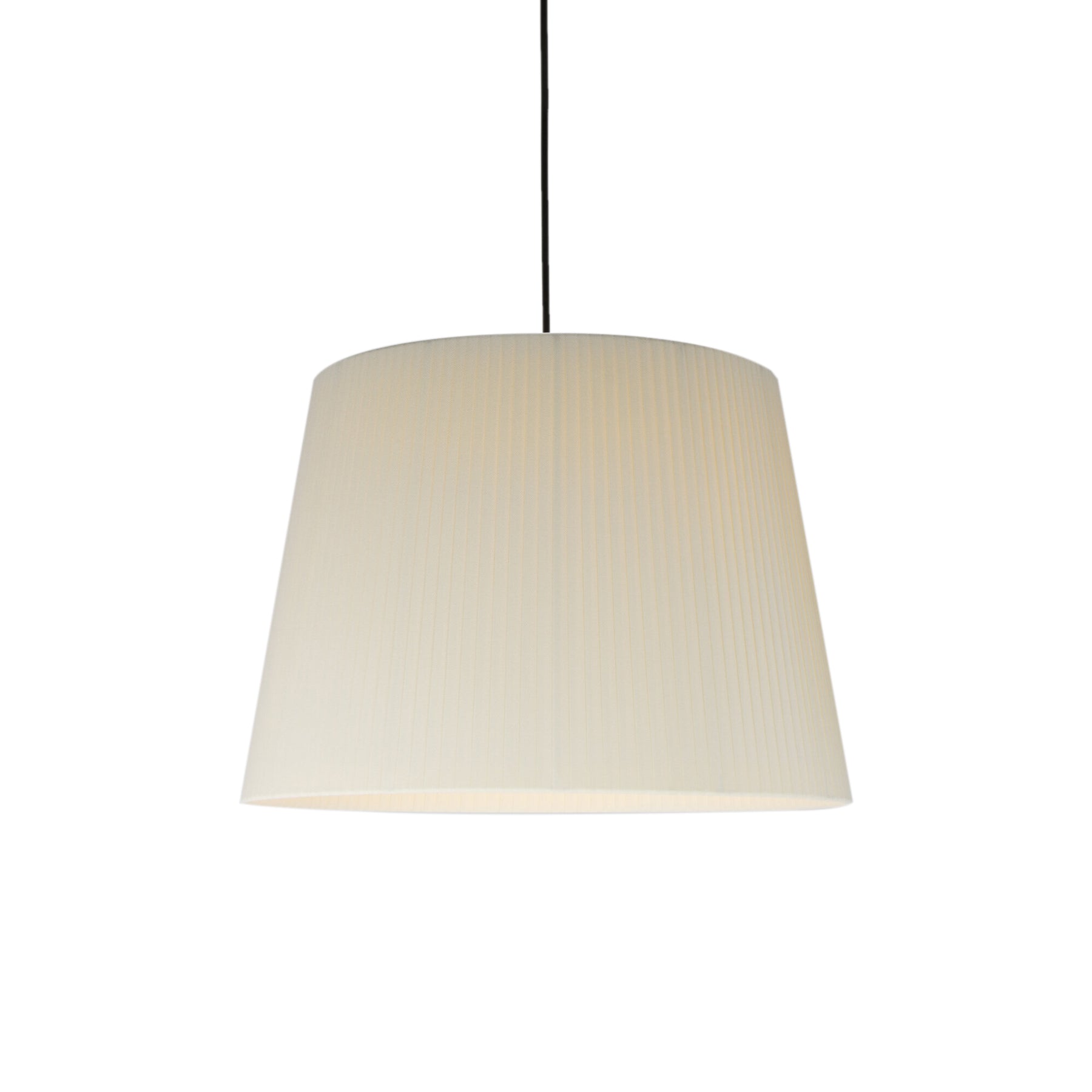 Sísísí Cónicas GT1 Pendant Lamp: Natural + Black
