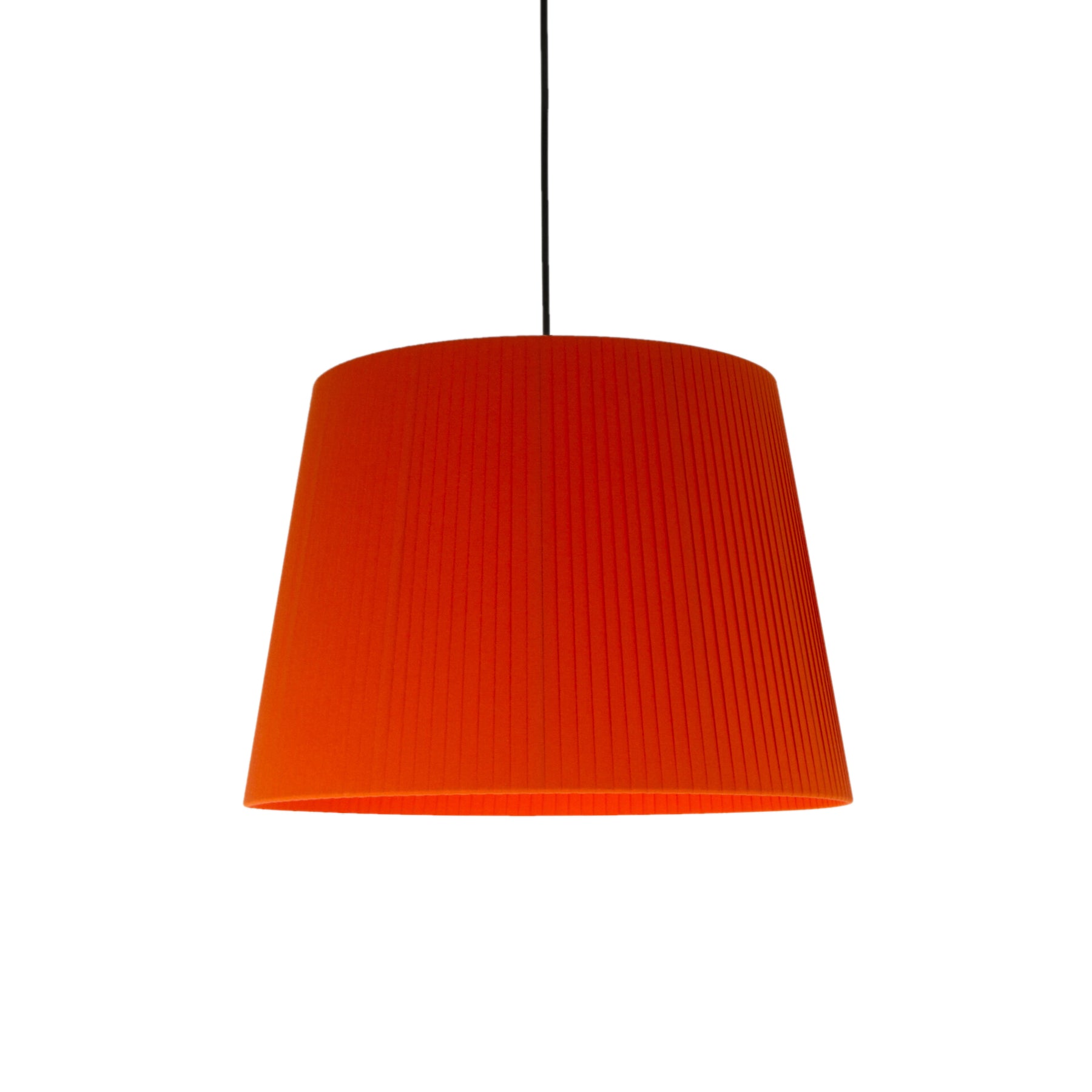 Sísísí Cónicas GT1 Pendant Lamp: Red-Amber + Black
