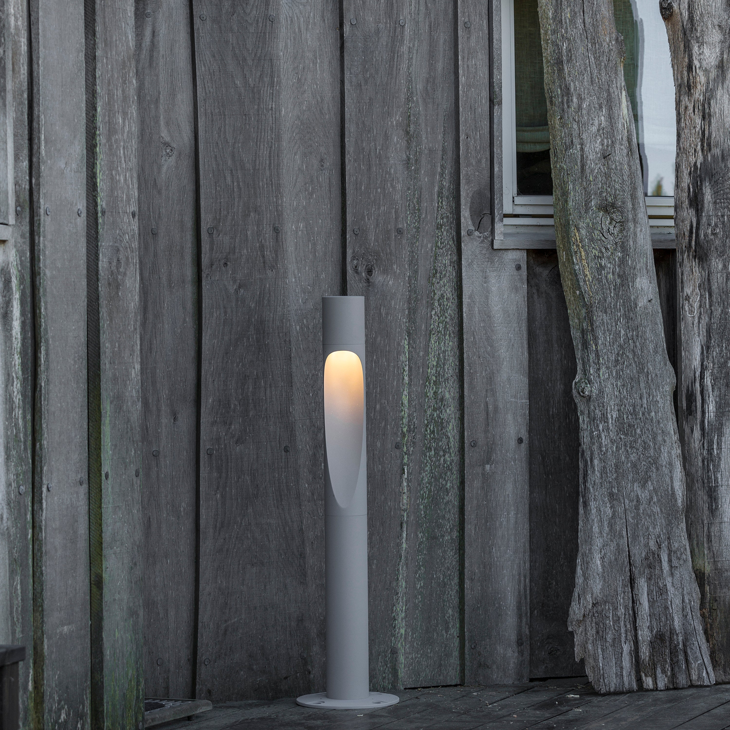 Flindt Garden Bollard Lamp: Long