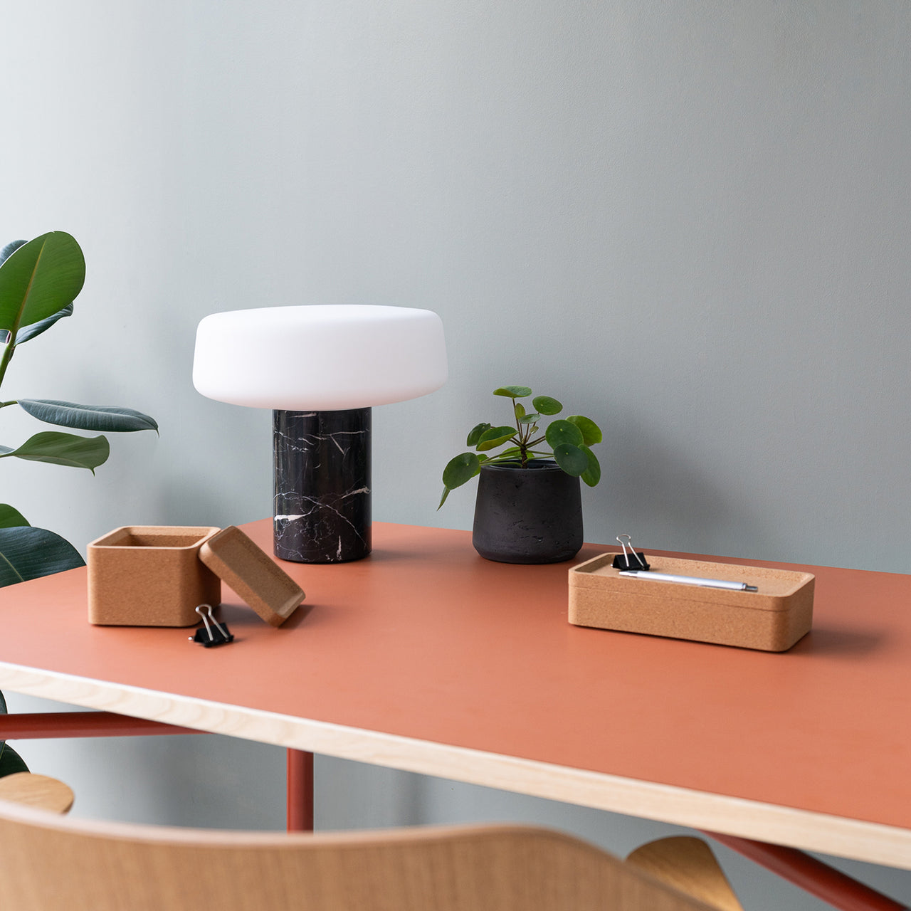 Solid Rechargeable Table Lamp: LS