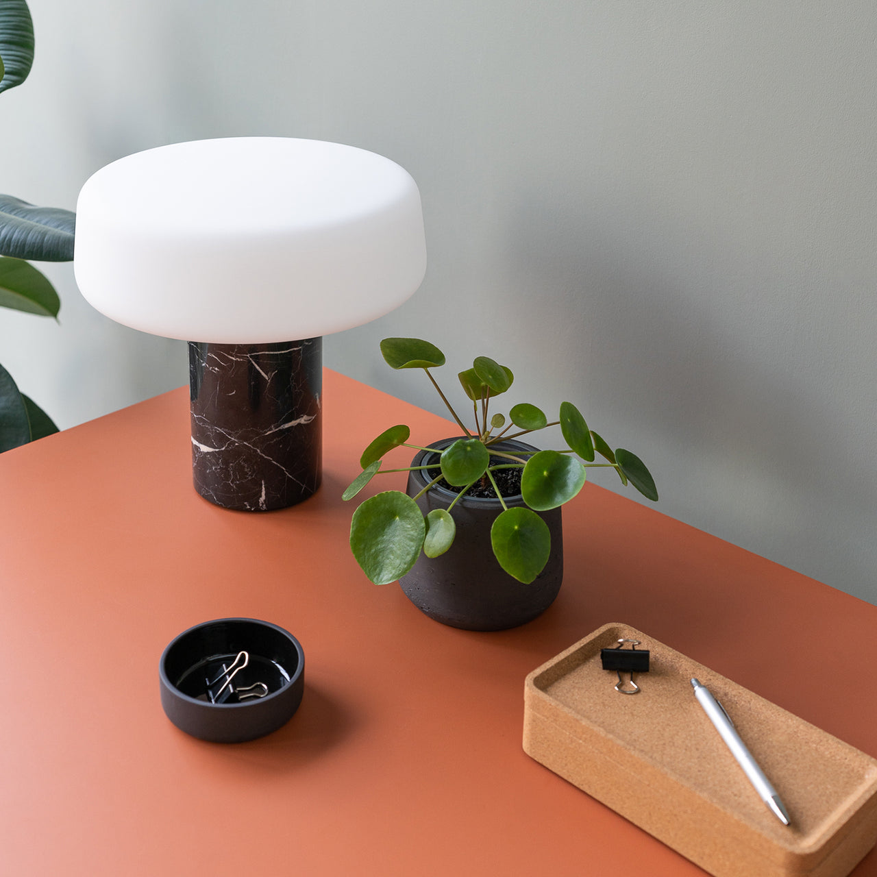 Solid Rechargeable Table Lamp: LS