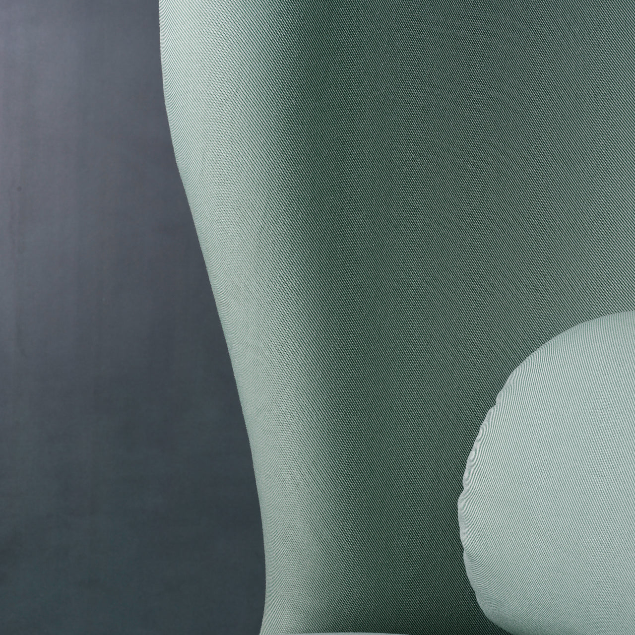 Stay Lounge Chair: High Back + DI