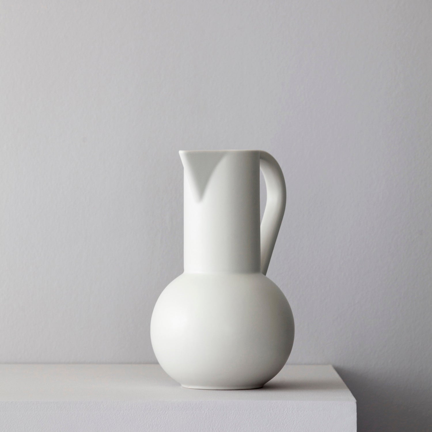 Strom Jug: Miniature
