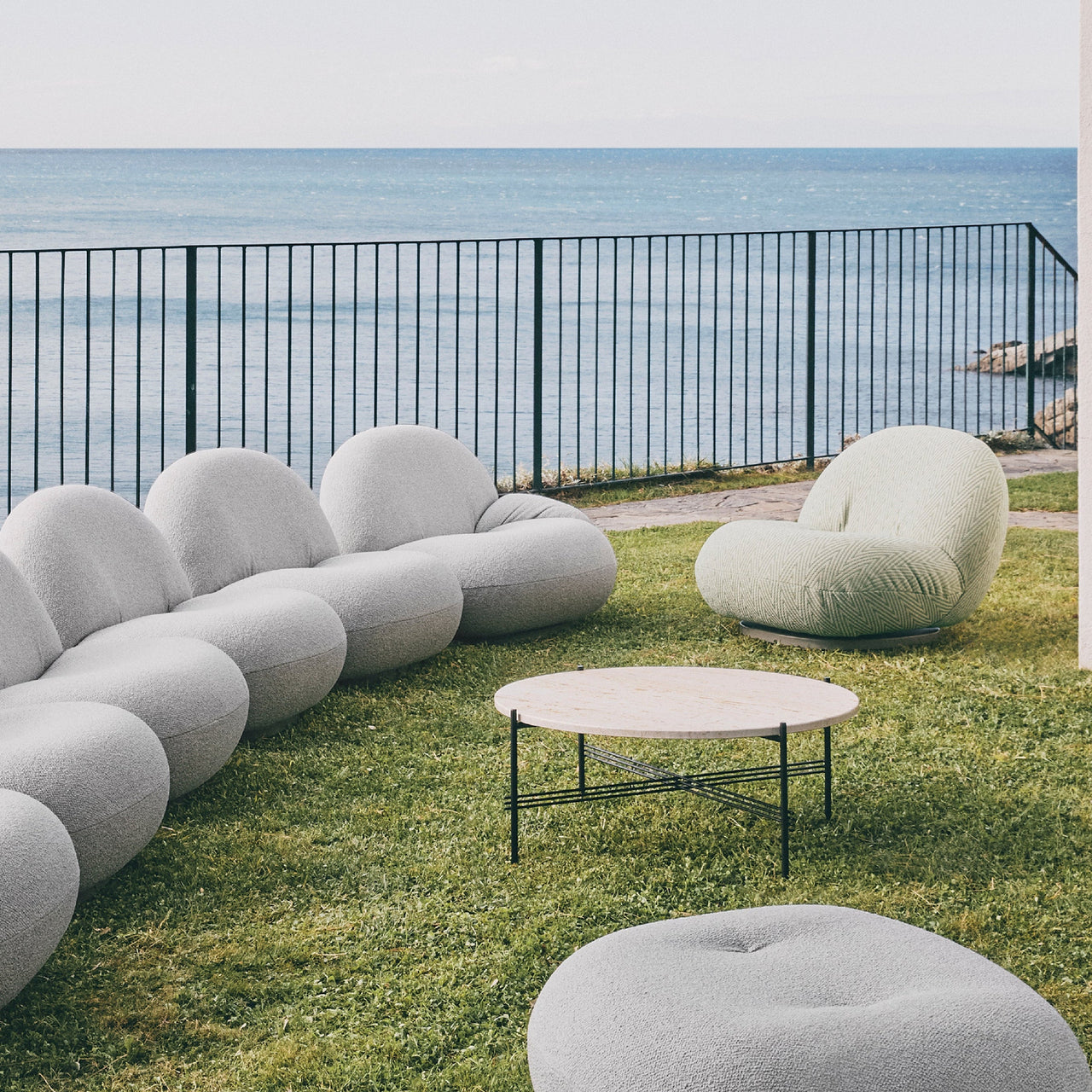 TS Outdoor Coffee Table: LS