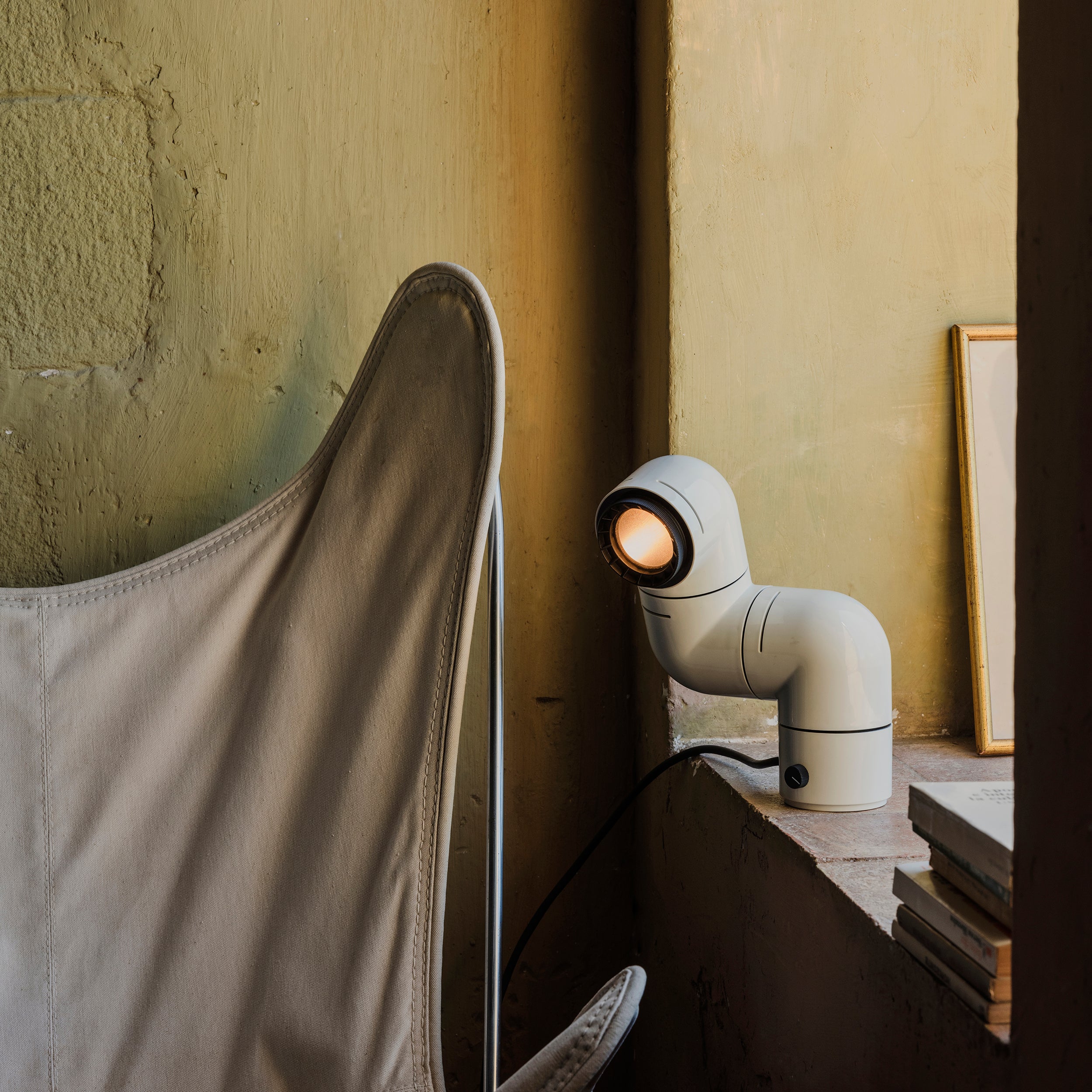 Tatu Table Lamp