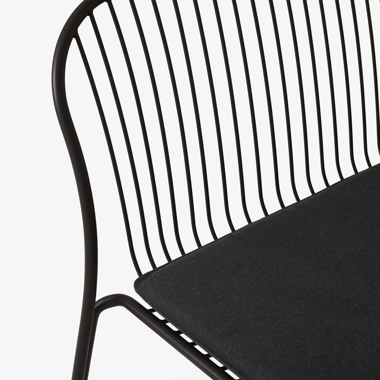 Thorvald SC111 Outdoor Dining Bench with Seatpad + DI