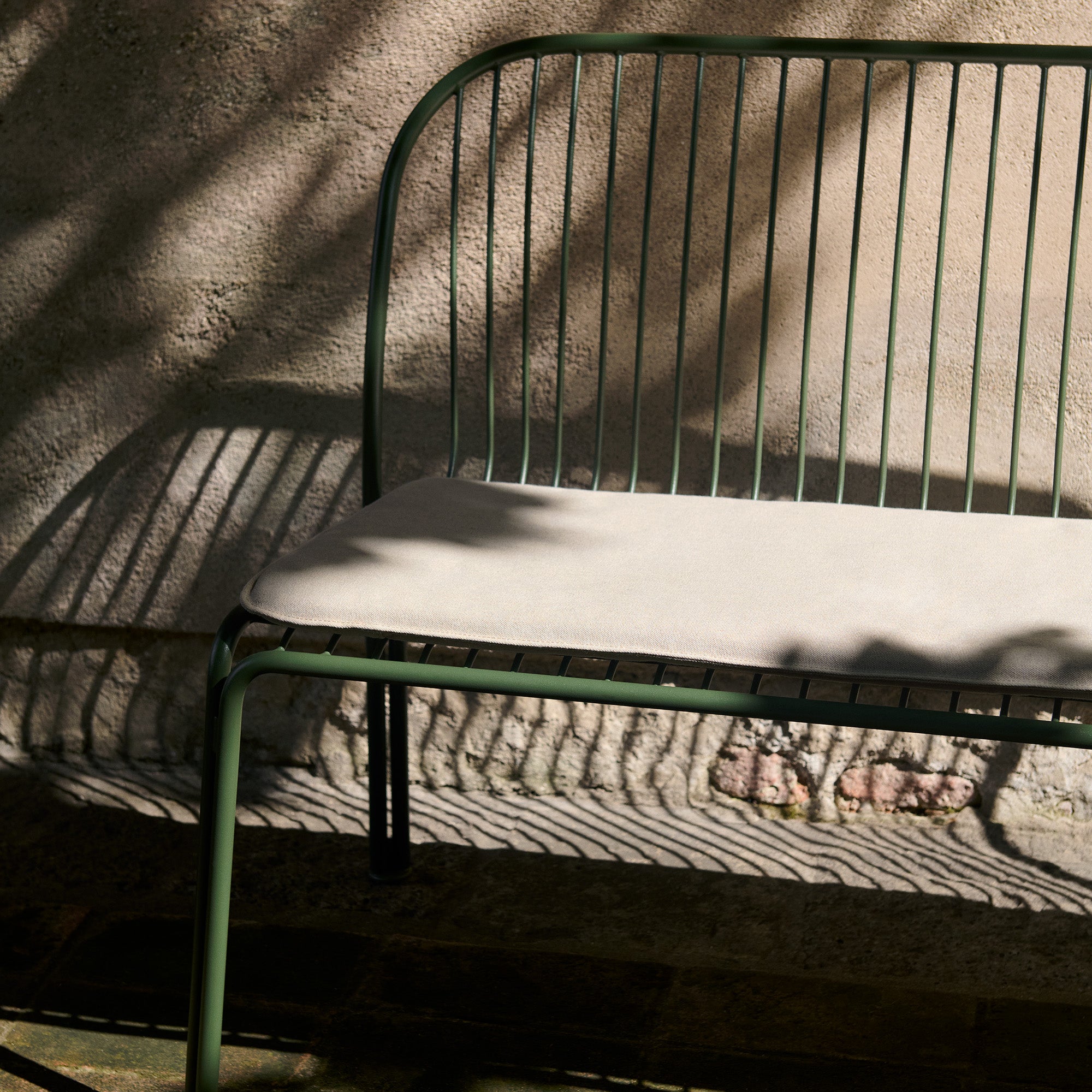 Thorvald SC111 Outdoor Dining Bench with Seatpad + DI