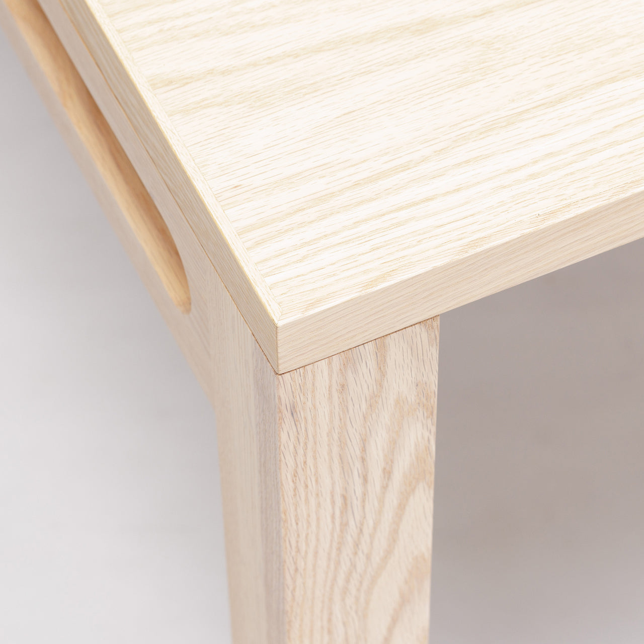 Toami Table