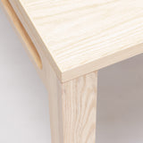 Toami Table